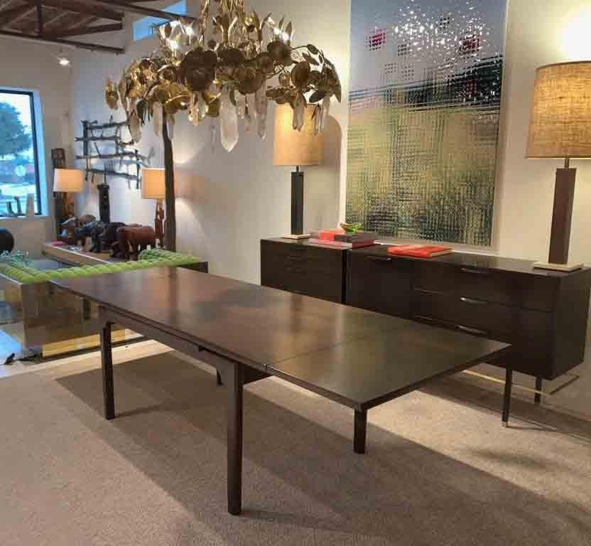 Dunbar Dining Table by Edward Wormley with Retractable Leaves Mahogany, 1950s In Good Condition In Dallas, TX
