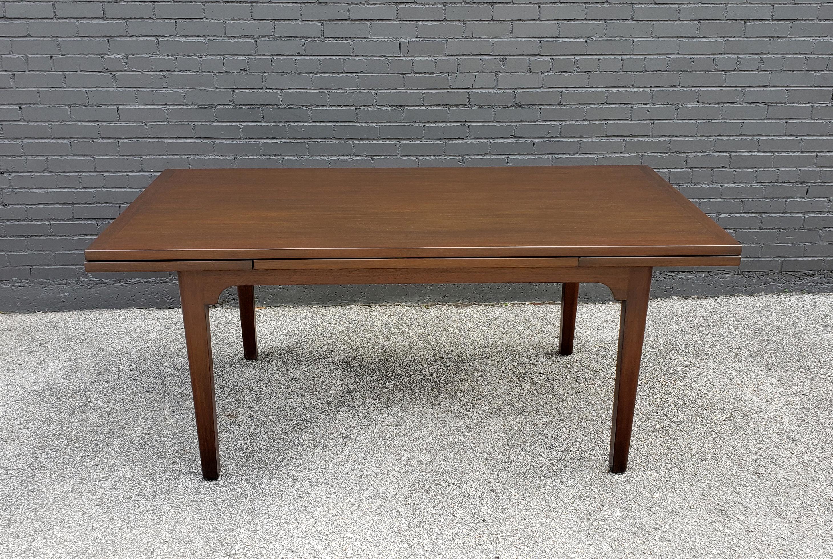 Dunbar Dining Table by Edward Wormley with Retractable Leaves Mahogany, 1950s 1