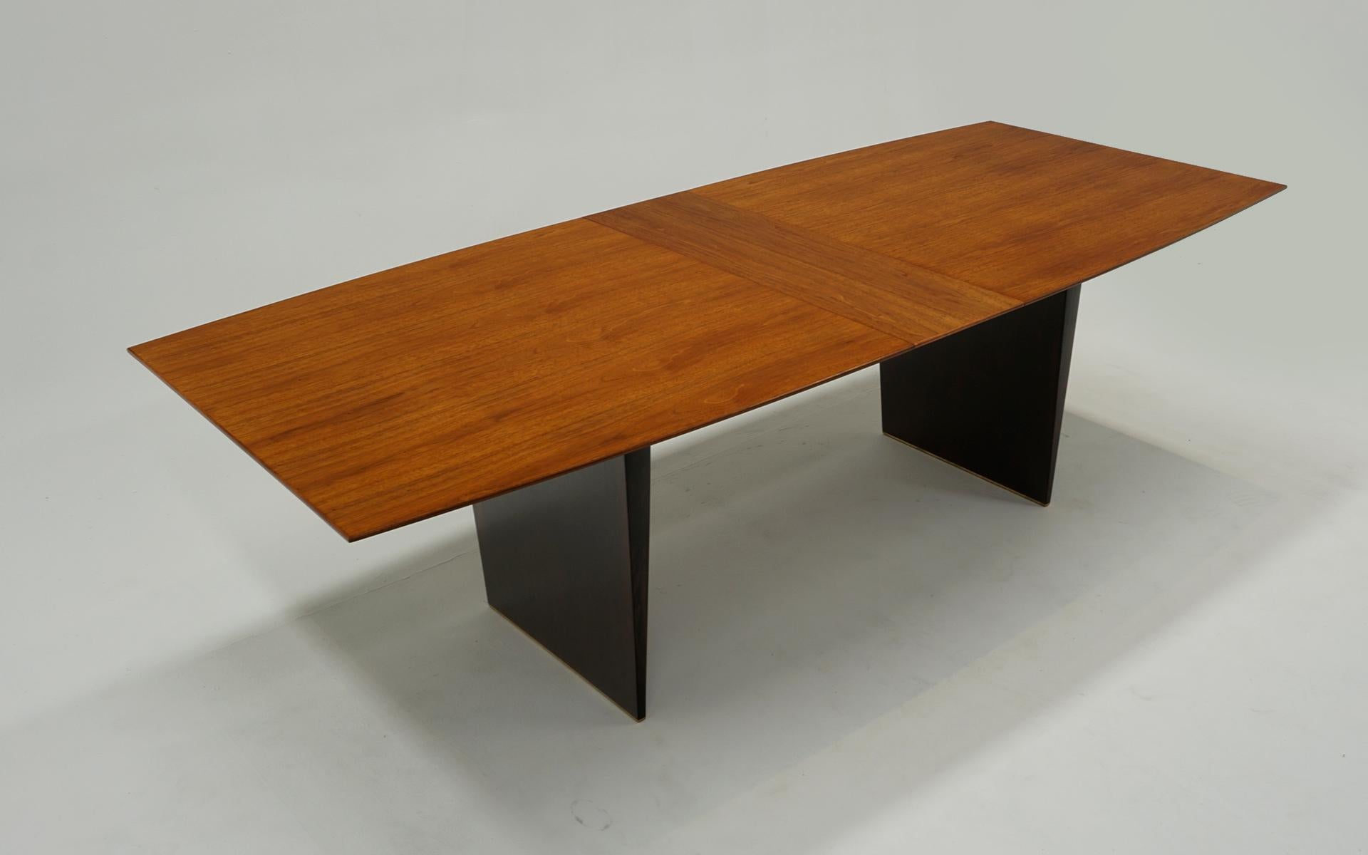 Table de salle à manger Dunbar modèle 5460A en acajou par Edward Wormley. Restauré par des experts en vente 4