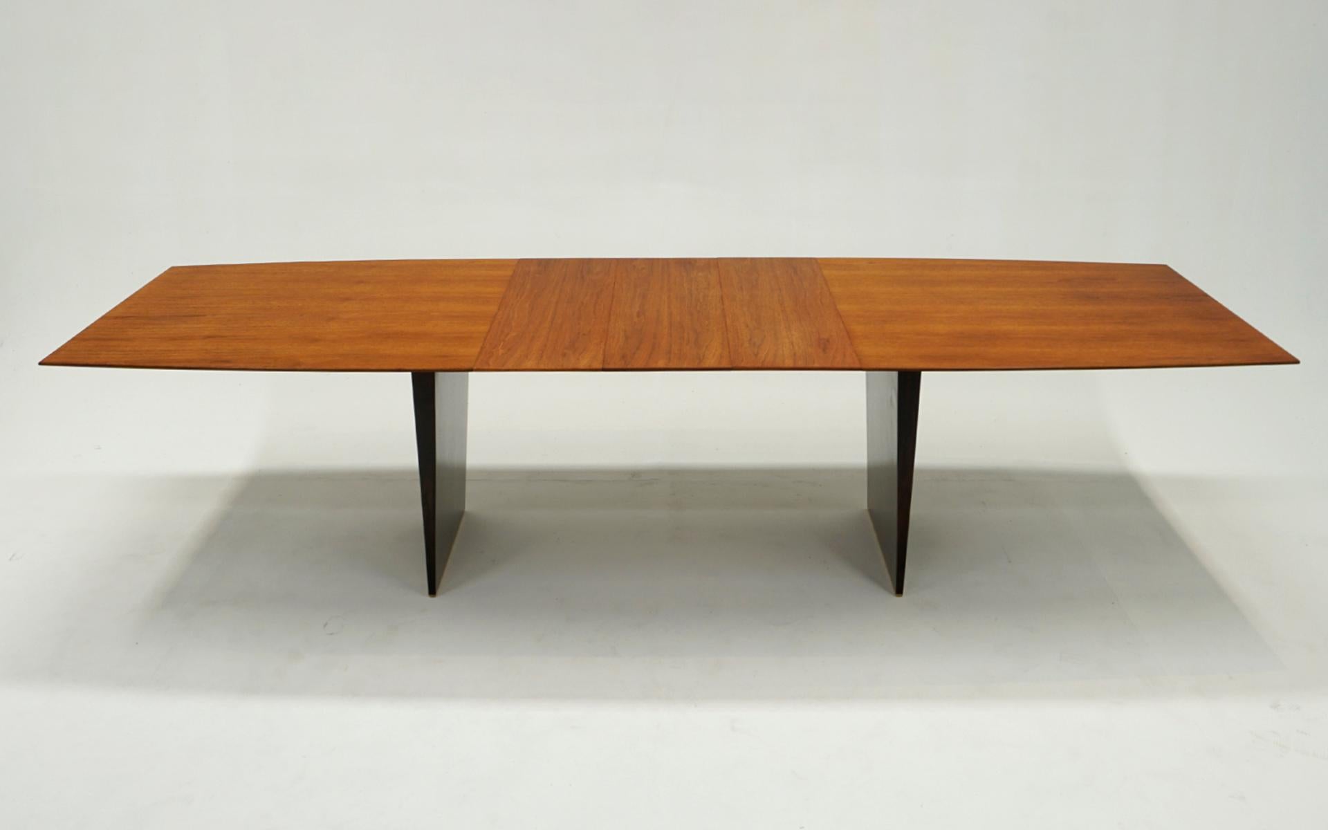 Table de salle à manger Dunbar modèle 5460A en acajou par Edward Wormley. Restauré par des experts en vente 1
