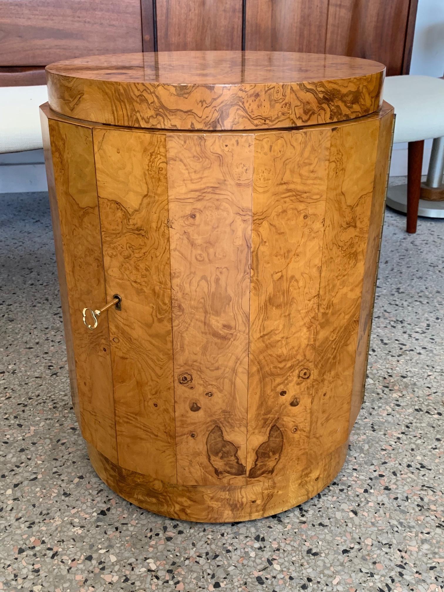 Dunbar Edward Wormley Bar Cabinet Olive Wood Burl In Good Condition In St.Petersburg, FL