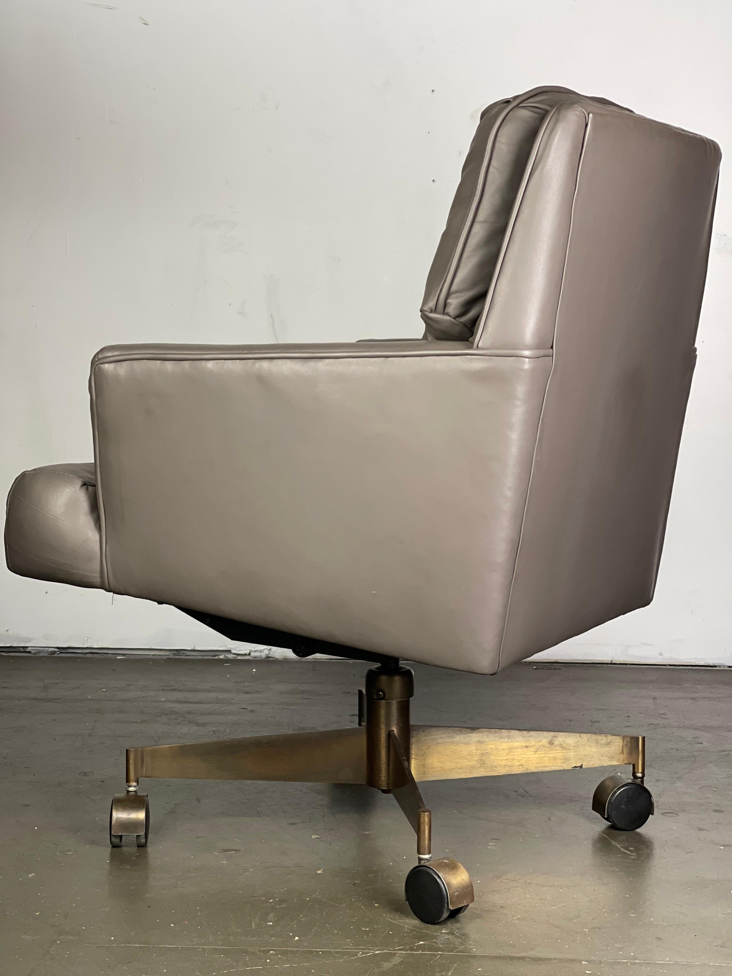 Dunbar Executive Desk Chair by Edward Wormley in Leather and Brass 1
