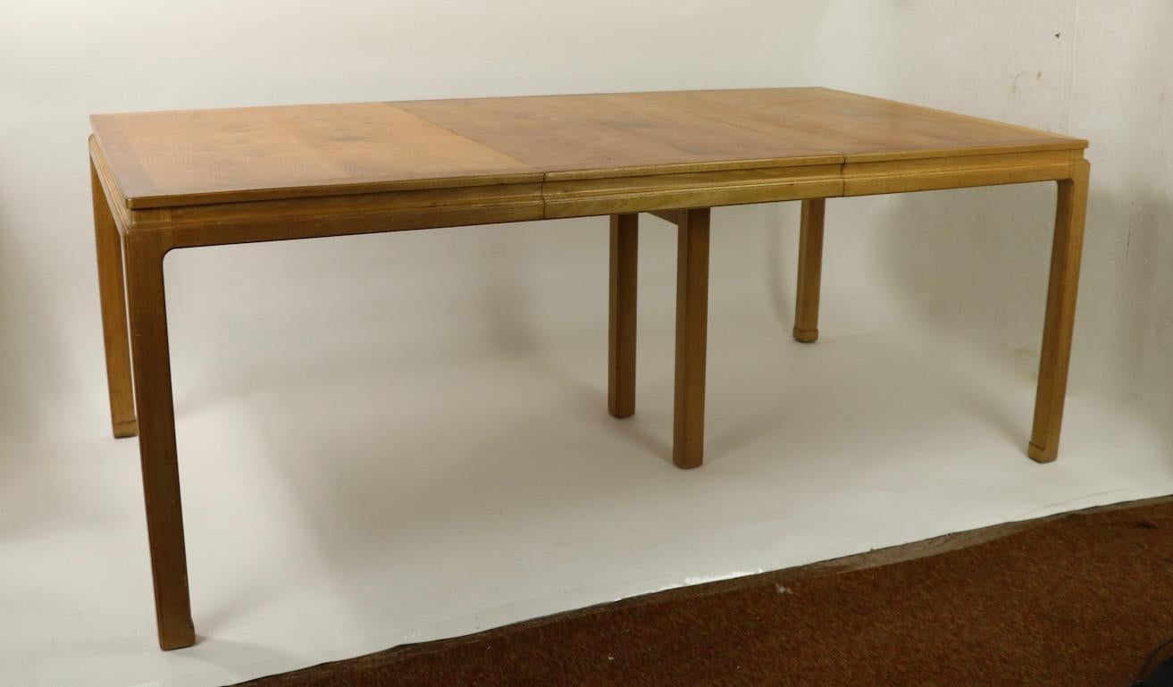 20ième siècle Table de salle à manger à rallonge Dunbar de Wormley en vente