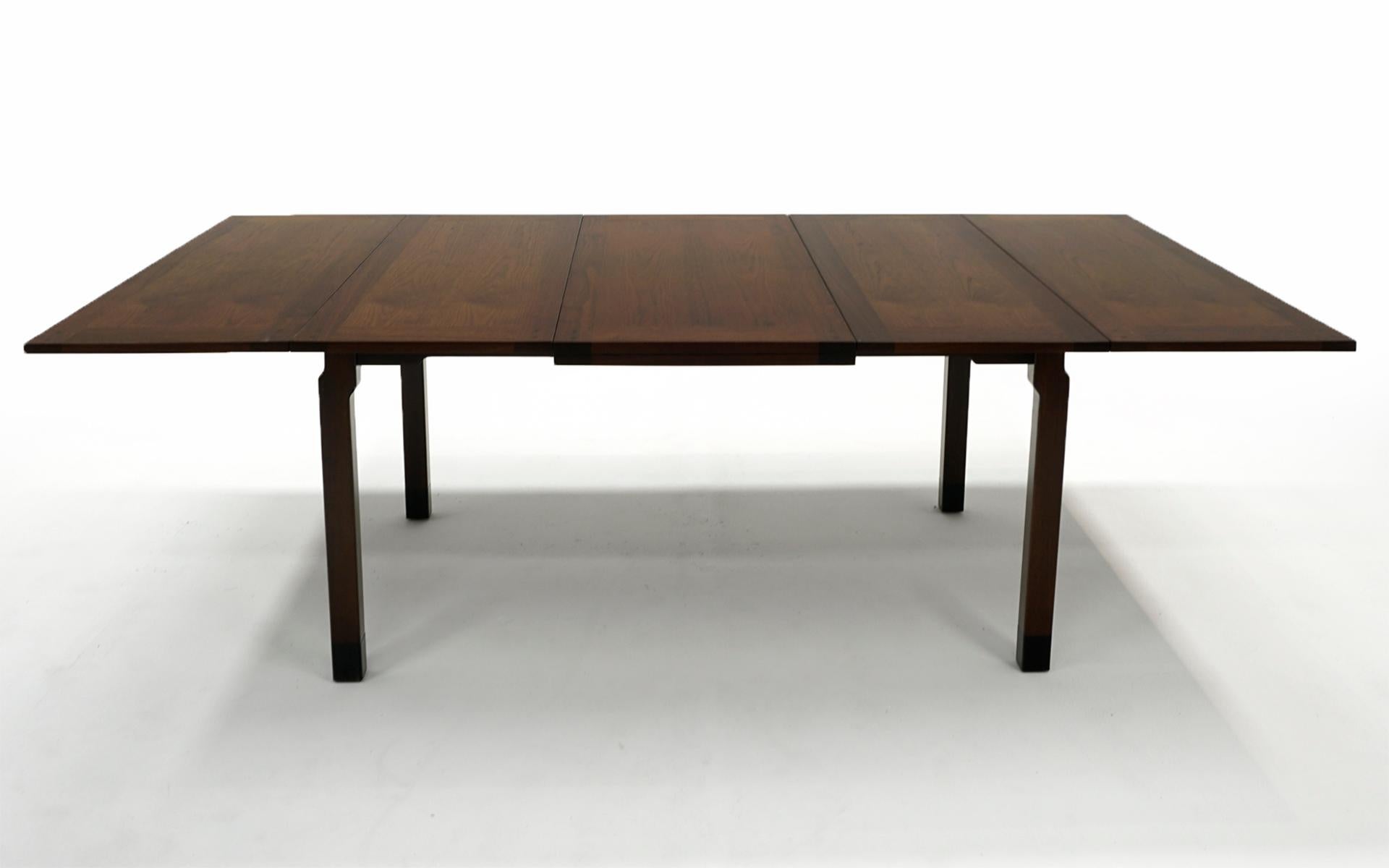 American Dunbar Extension Dining Table. Walnut with Two 15 Inch Stored Leaves, SEE VIDEO! For Sale