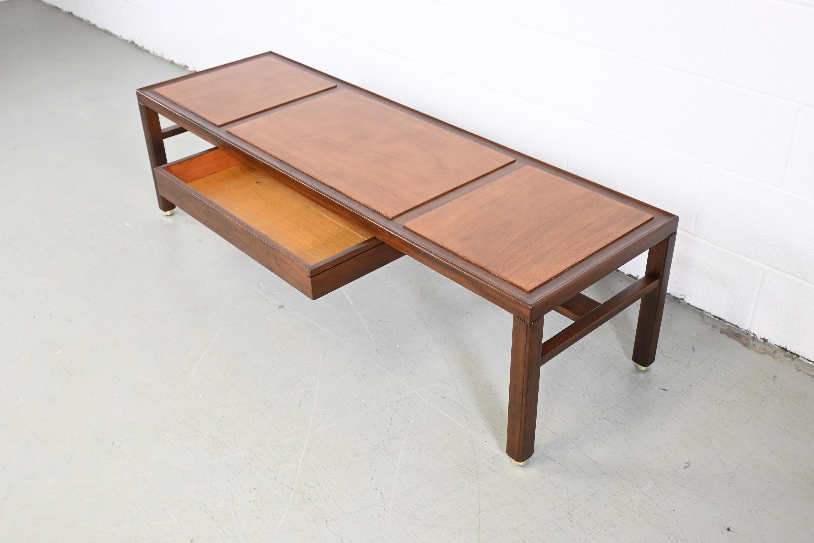 Dunbar Furniture Mid-Century Modern Two Toned Mahogany Coffee Table 6