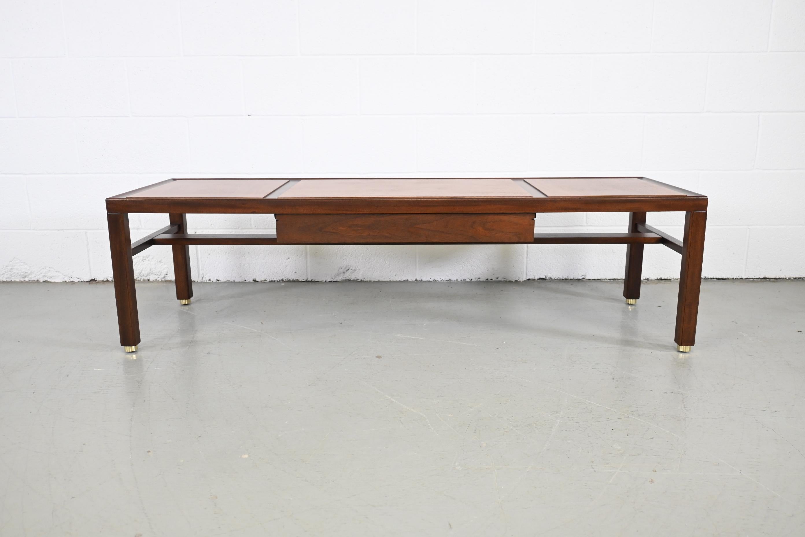 Dunbar Furniture Mid-Century Modern Two Toned Mahogany Coffee Table In Excellent Condition In Morgan, UT