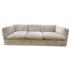 Dunbar Jack Larsen Graues schwebendes Sofa aus Samt mit Daunenschliff 