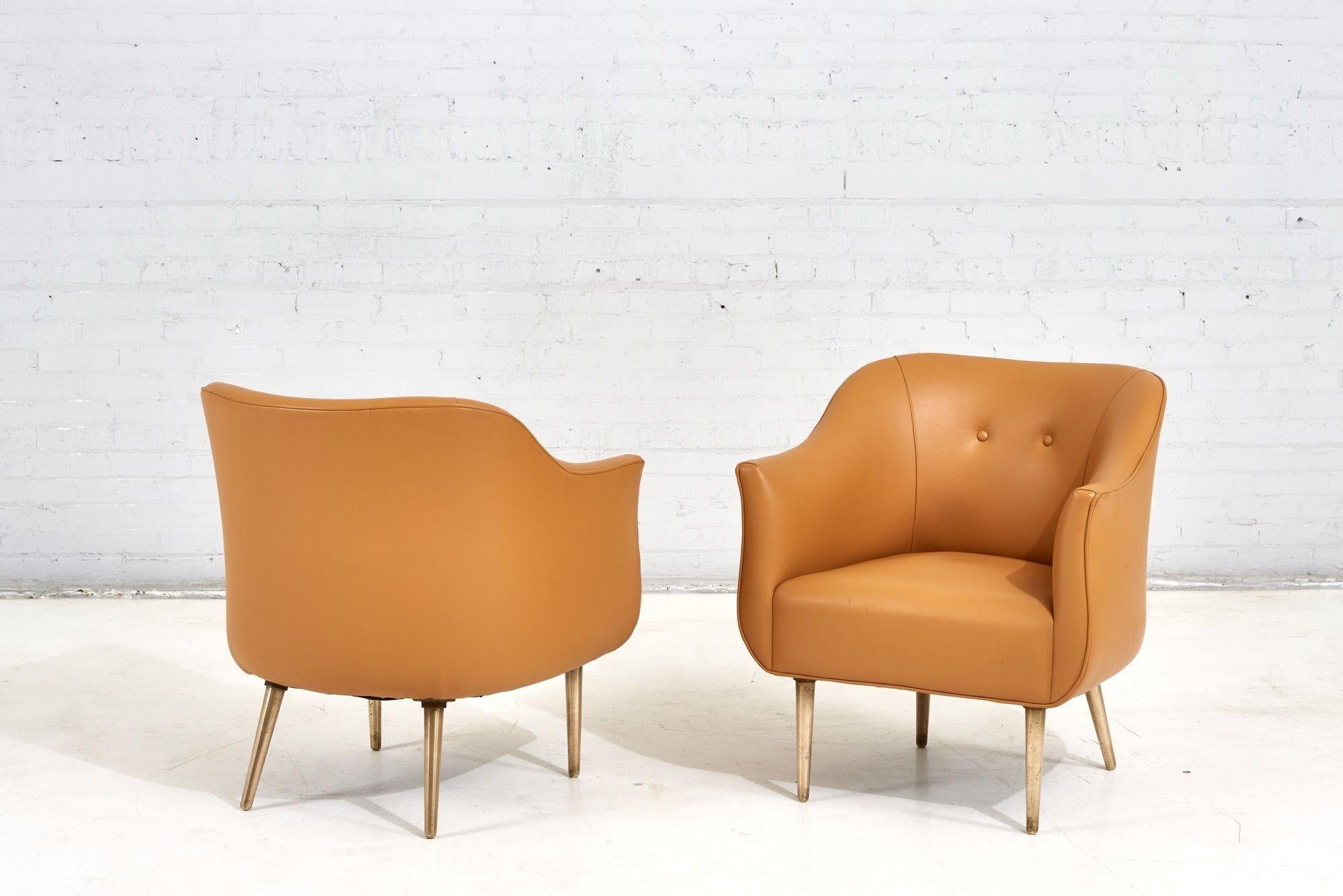 Dunbar Leather and Brass Lounge Chairs by Edward Wormley, 1960 im Zustand „Gut“ im Angebot in Chicago, IL
