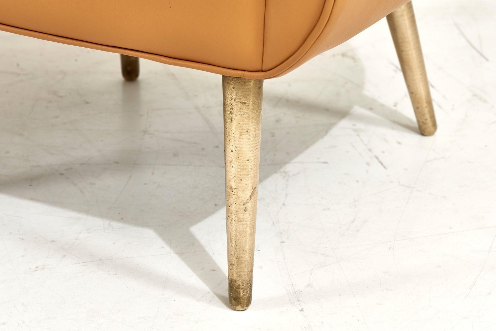 Dunbar Leather and Brass Lounge Chairs by Edward Wormley, 1960 im Angebot 1