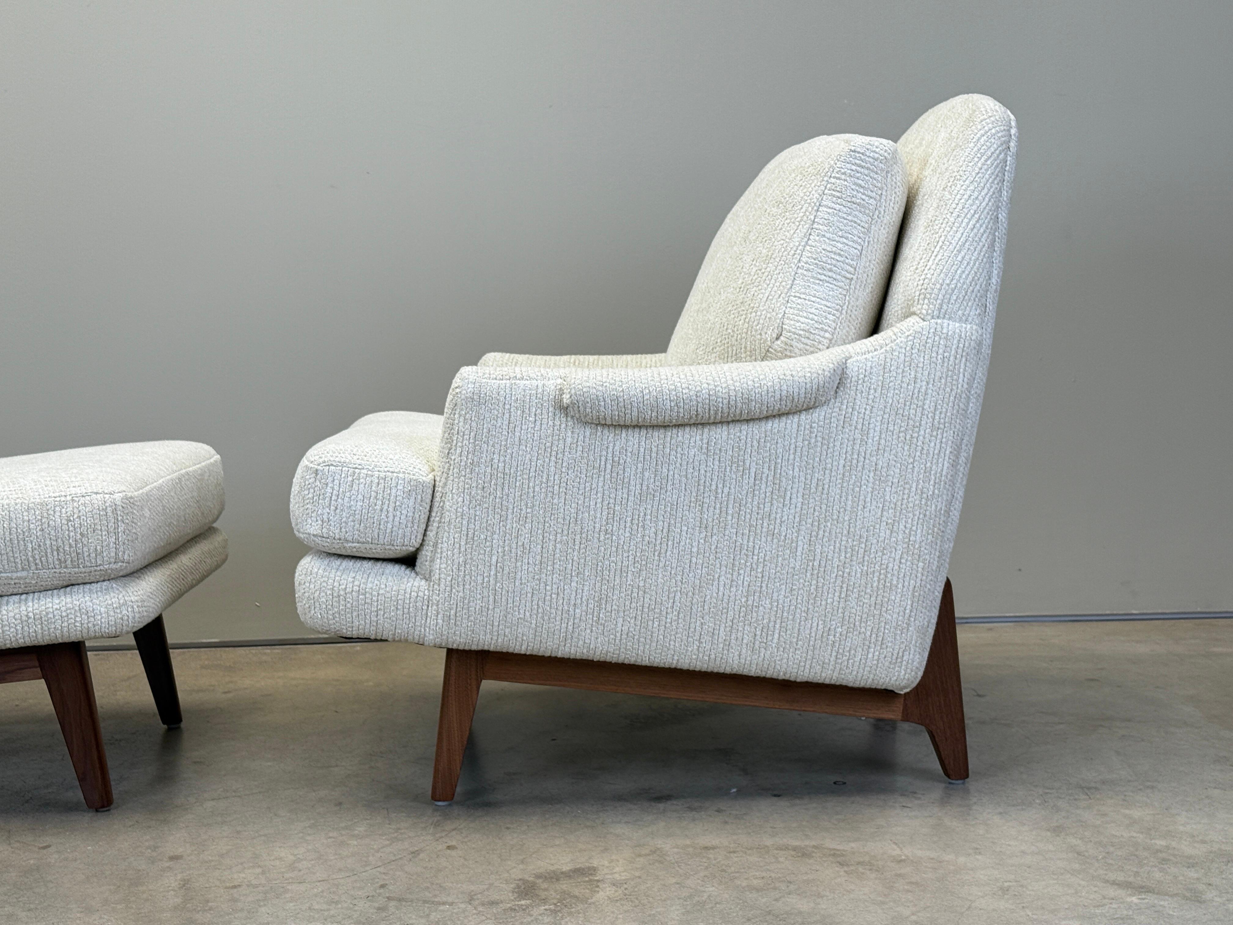 Noyer Chaise longue et pouf Dunbar en vente