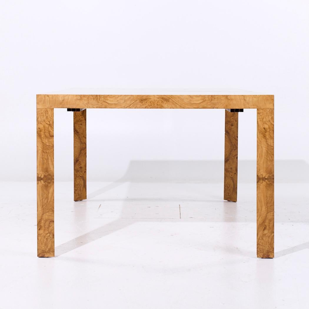 Dunbar Table de salle à manger en bois d'ébène du milieu du siècle avec 2 abattants en vente 1