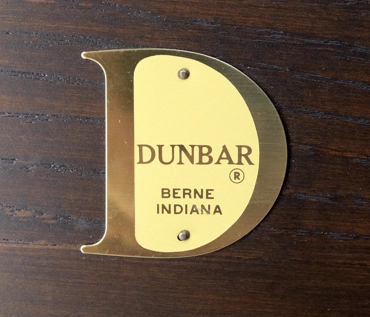 Dunbar Mid-Century Beistelltisch aus ebonisiertem Nussbaum mit Karomuster Mint! im Angebot 3