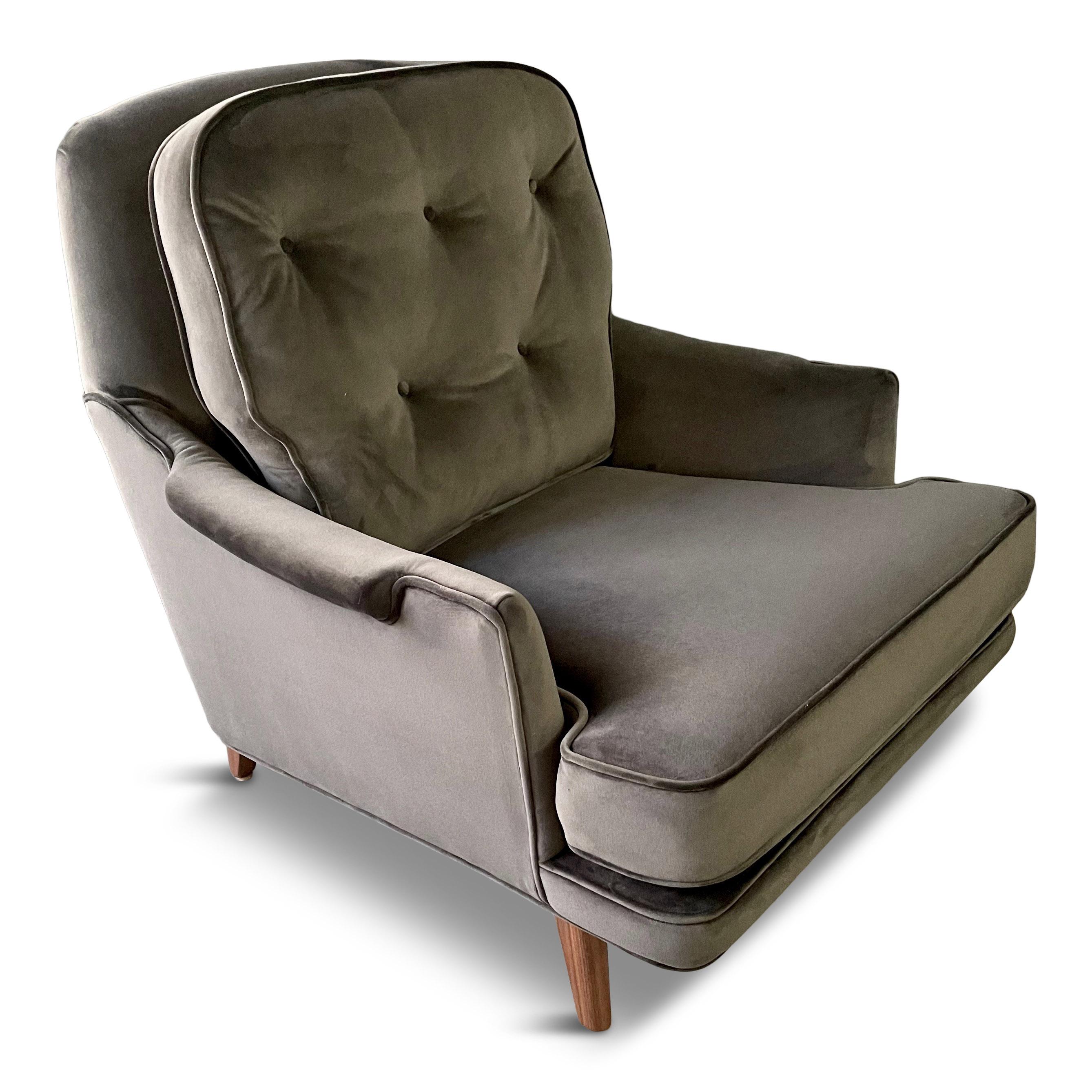 Mid-Century Modern Dunbar Mid Century Lounge Chair by Roger Sprunger in Grey Velvet Mid Century For Sale
