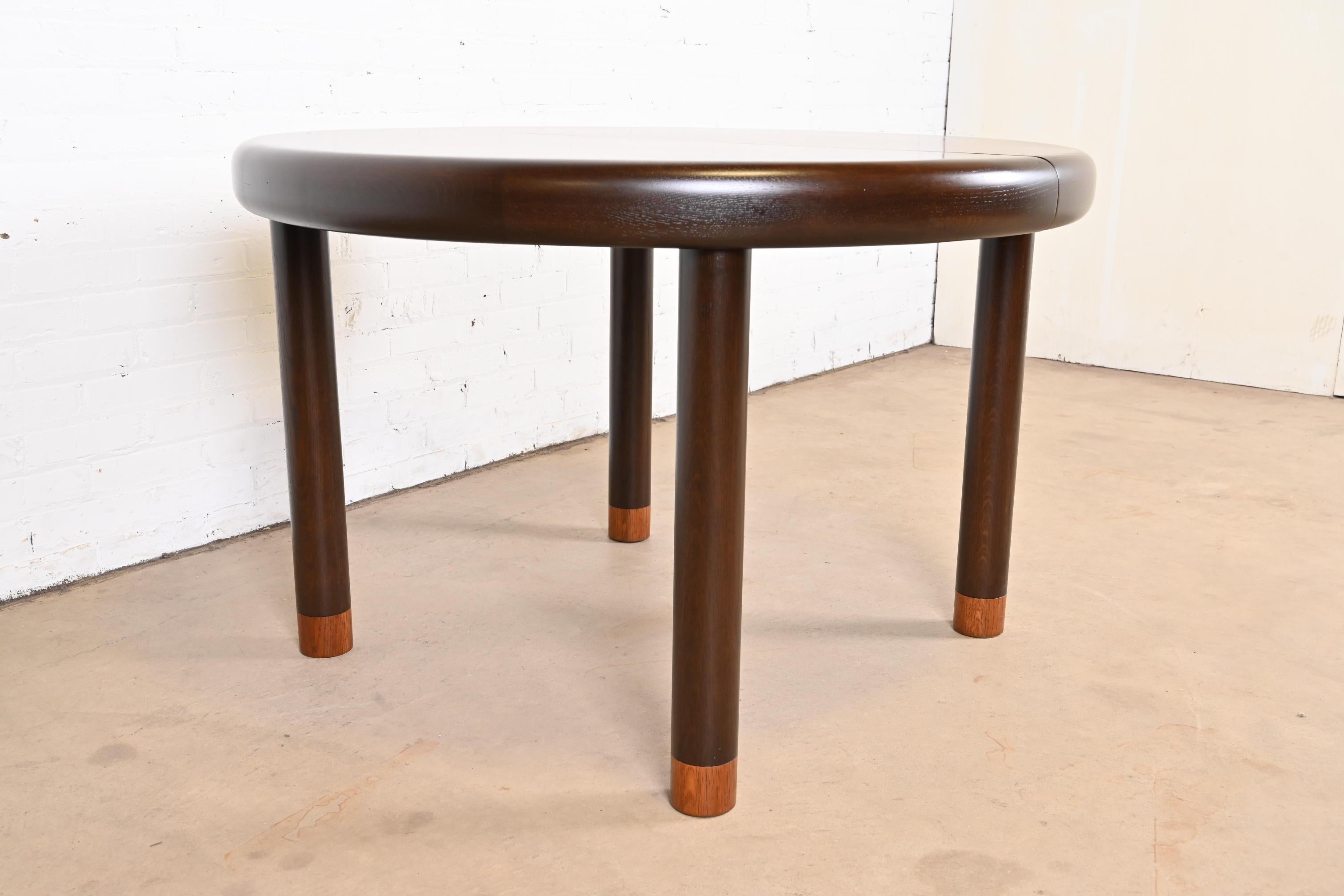 Dunbar Mid-Century Modern Rosewood Extension Dining Table, Newly Refinished For Sale 7