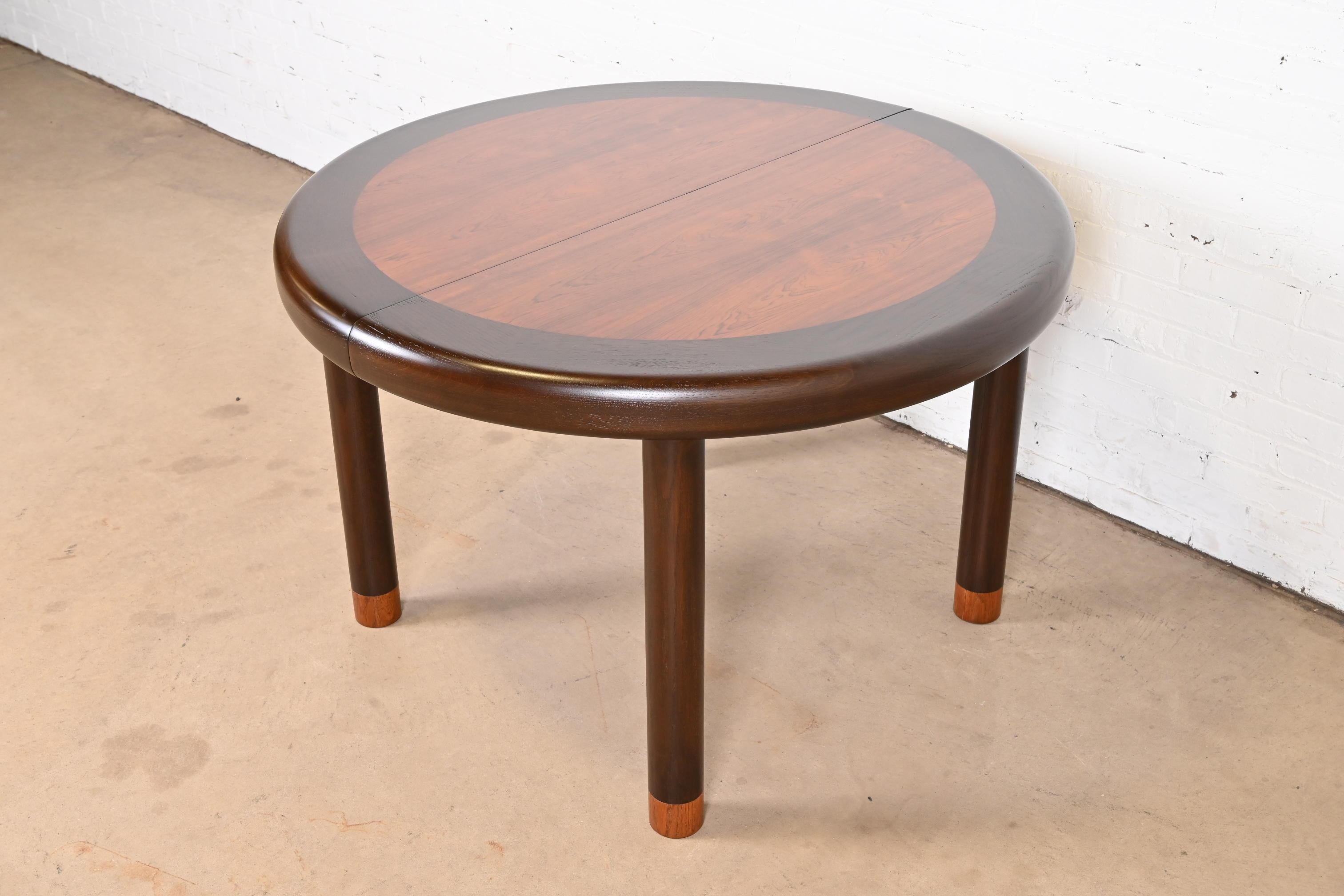 Dunbar Mid-Century Modern Rosewood Extension Dining Table, Newly Refinished For Sale 8