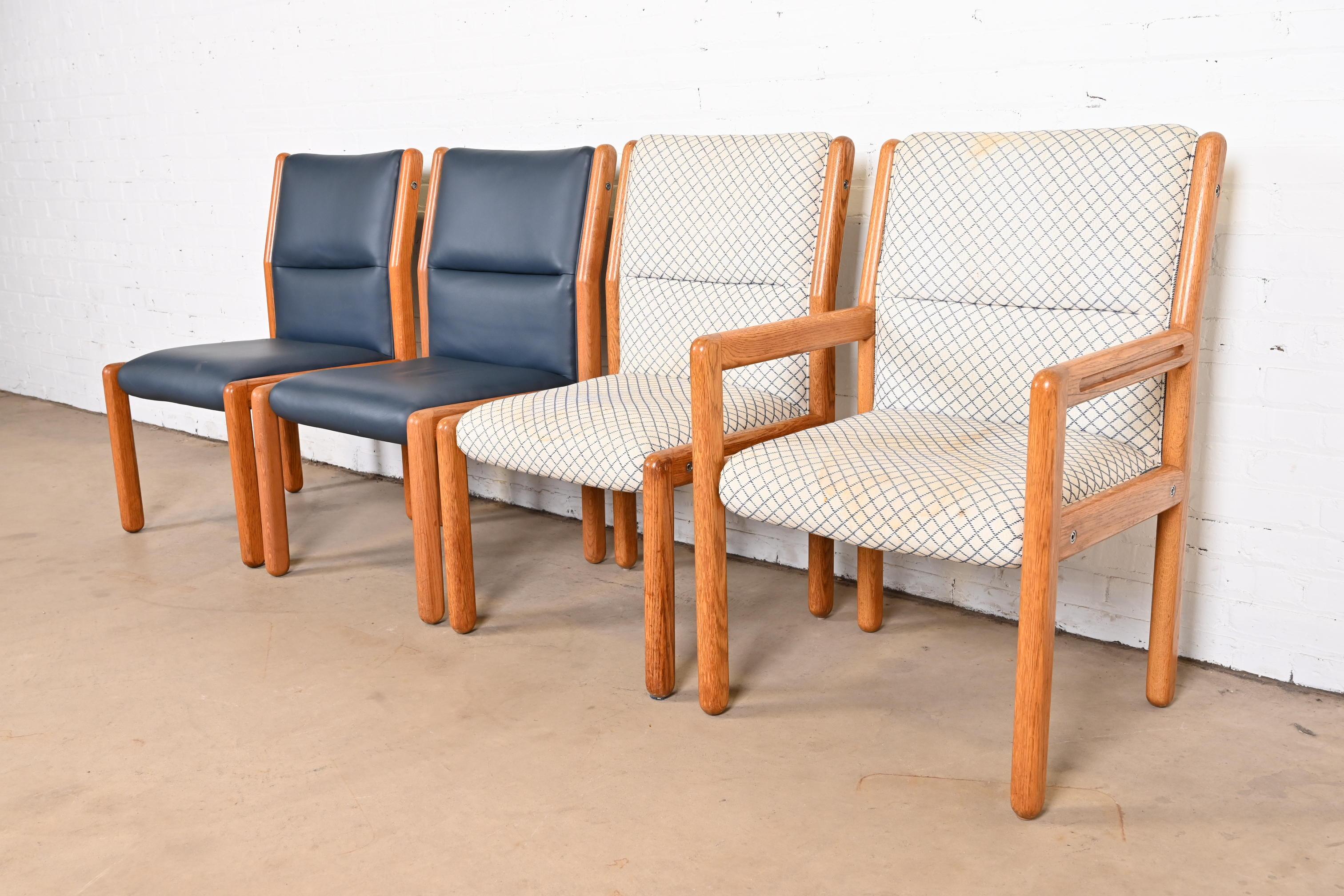 Dunbar Mid-Century Modern Solid Oak Dining Chairs, Set of Four In Good Condition For Sale In South Bend, IN