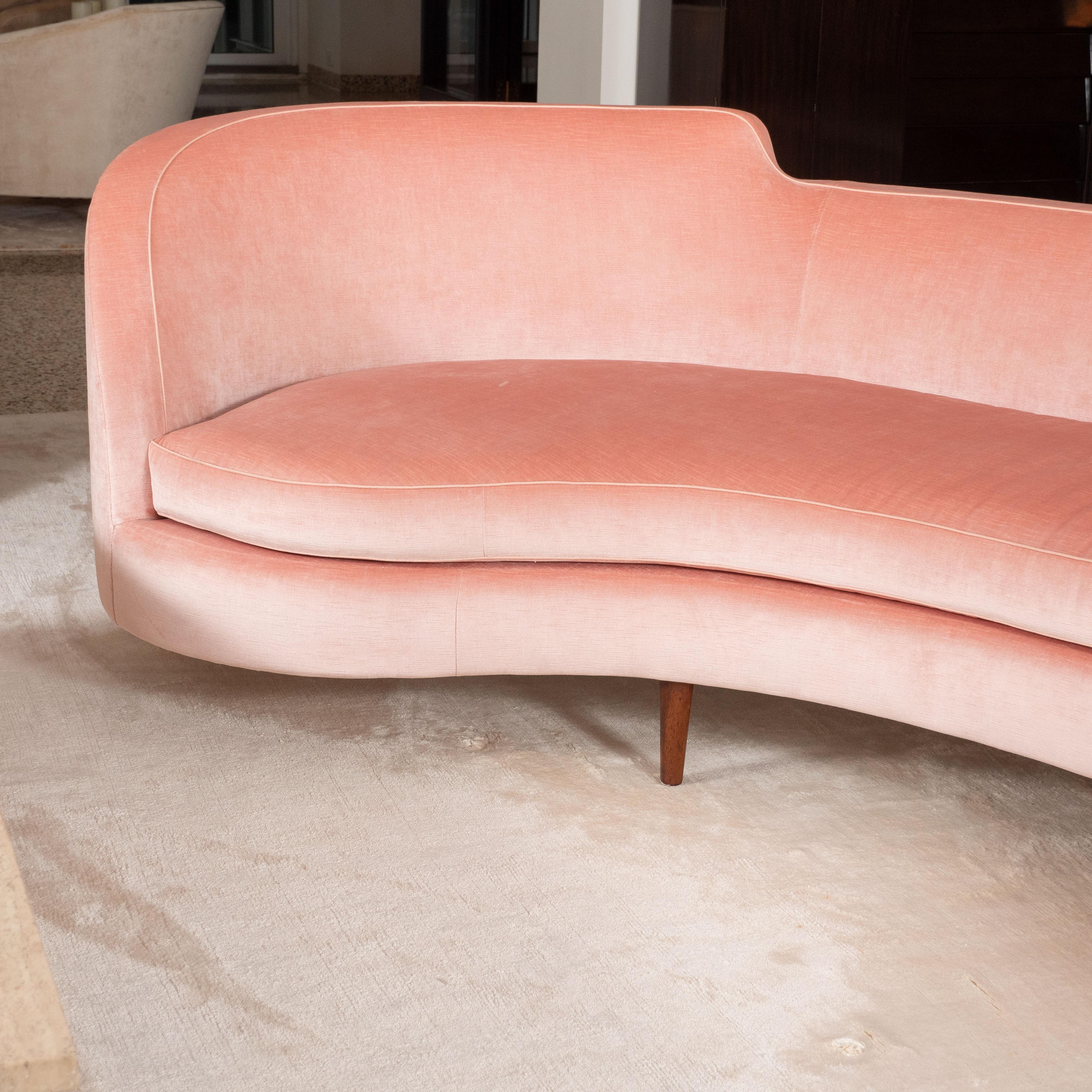 Dunbar Oasis Curved Pink Mohair Sofa by Edward Wormley In Good Condition In New York, NY