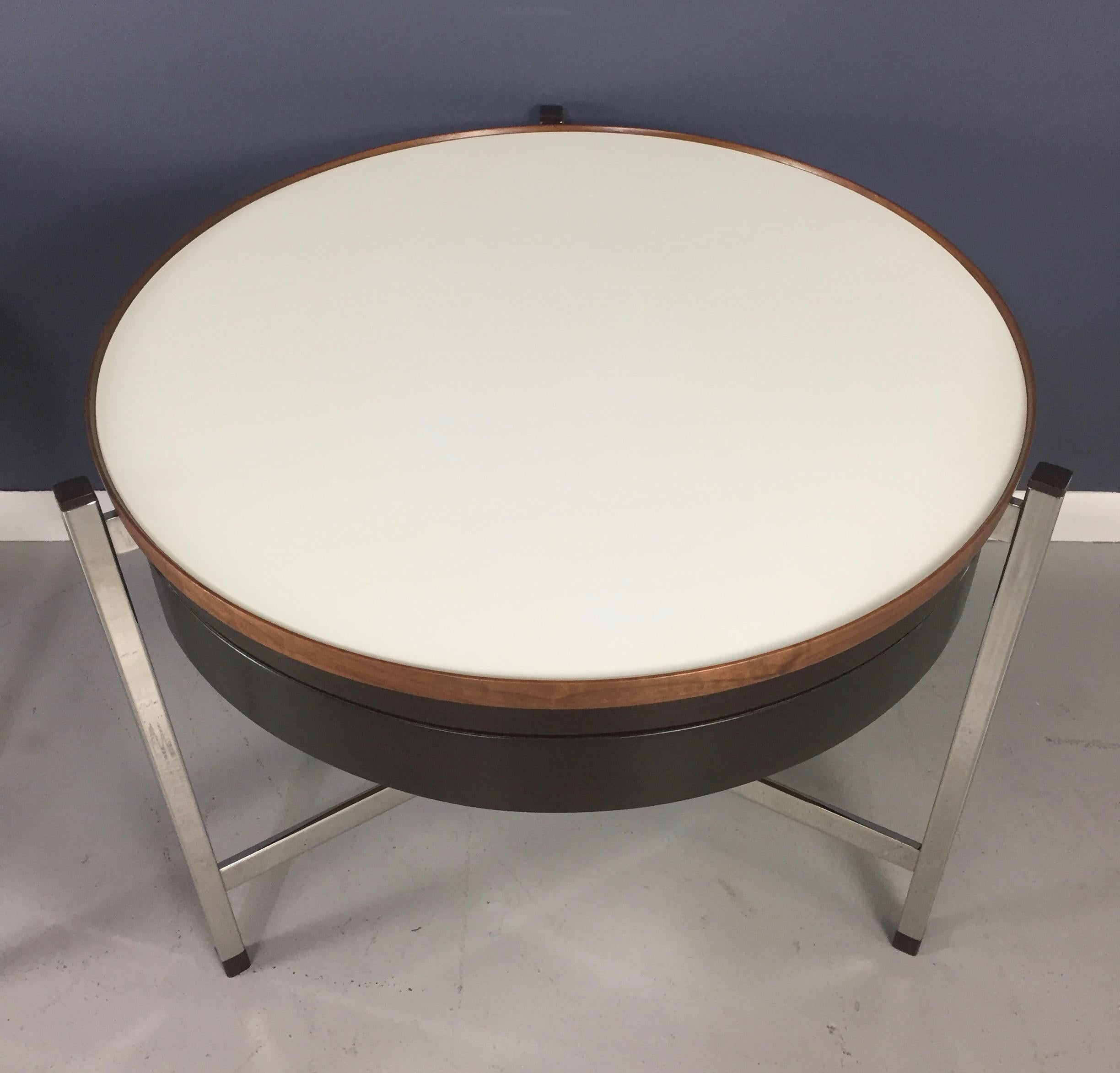 Dunbar Round Occasional Tables by Edward Wormley in Stainless Steel Midcentury For Sale 3