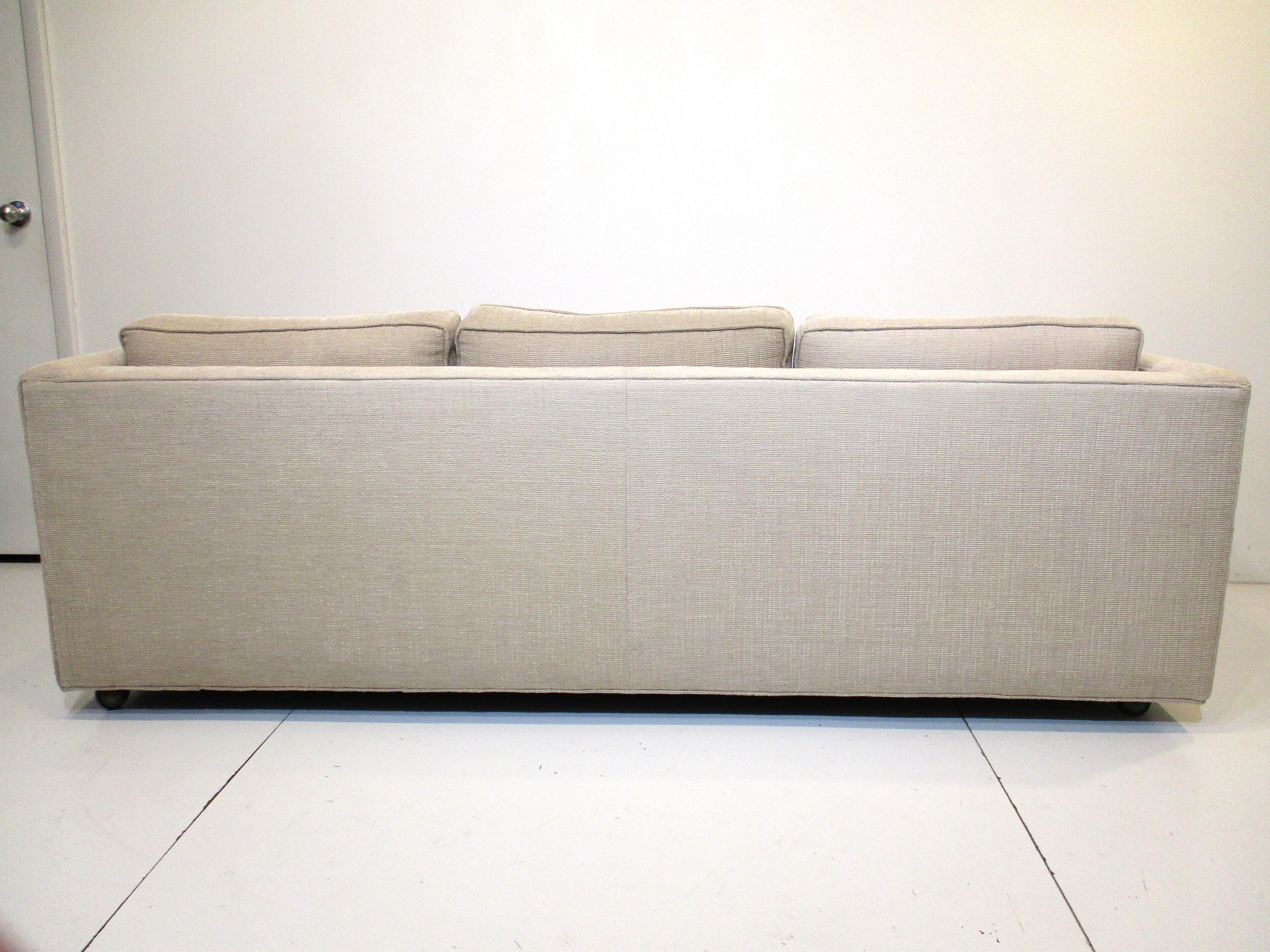 Dunbar Sofa by Roger Sprunger 1
