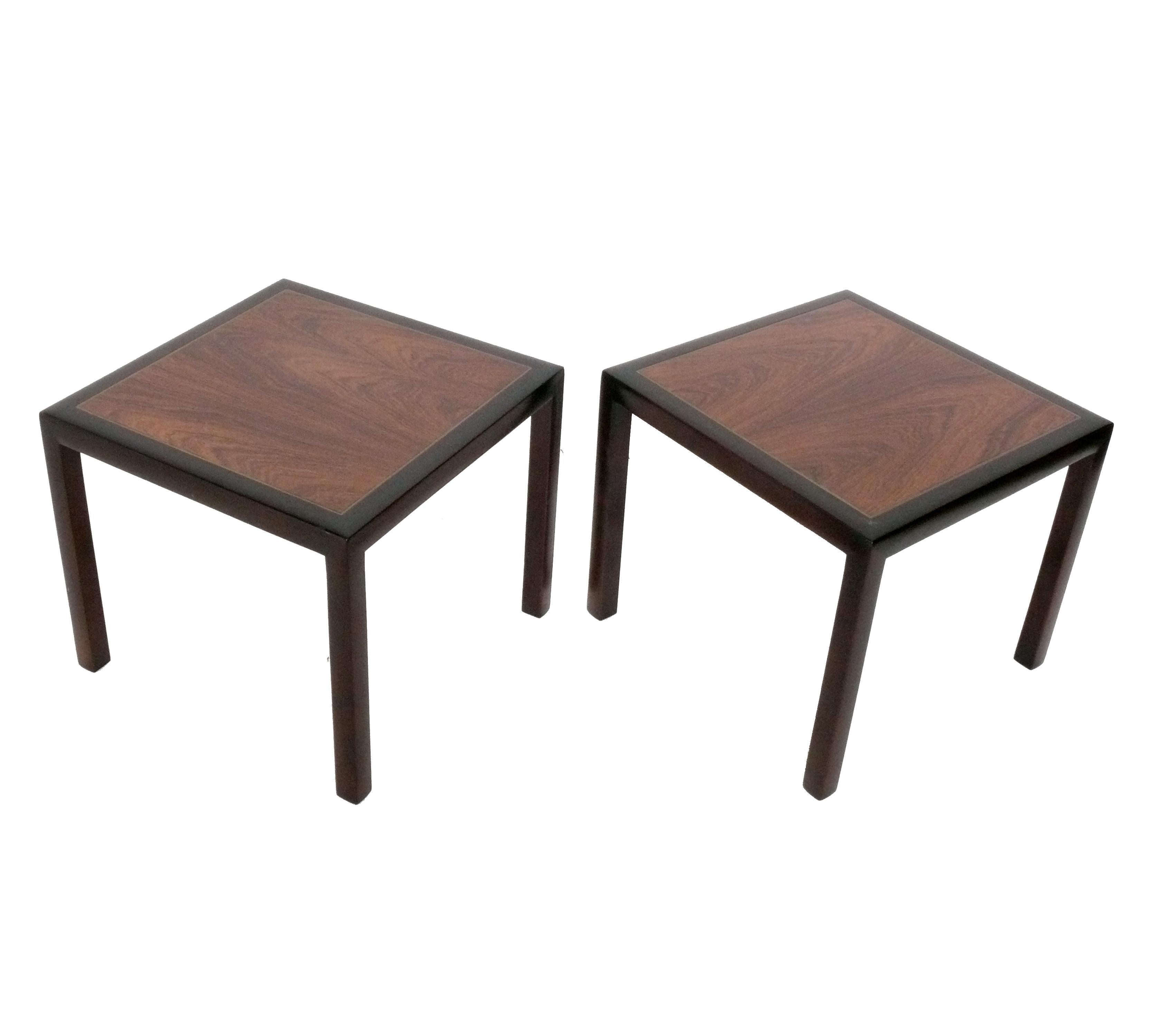 Dunbar Stil Palisander und Mahagoni End Tables oder Nachttische (Moderne der Mitte des Jahrhunderts) im Angebot