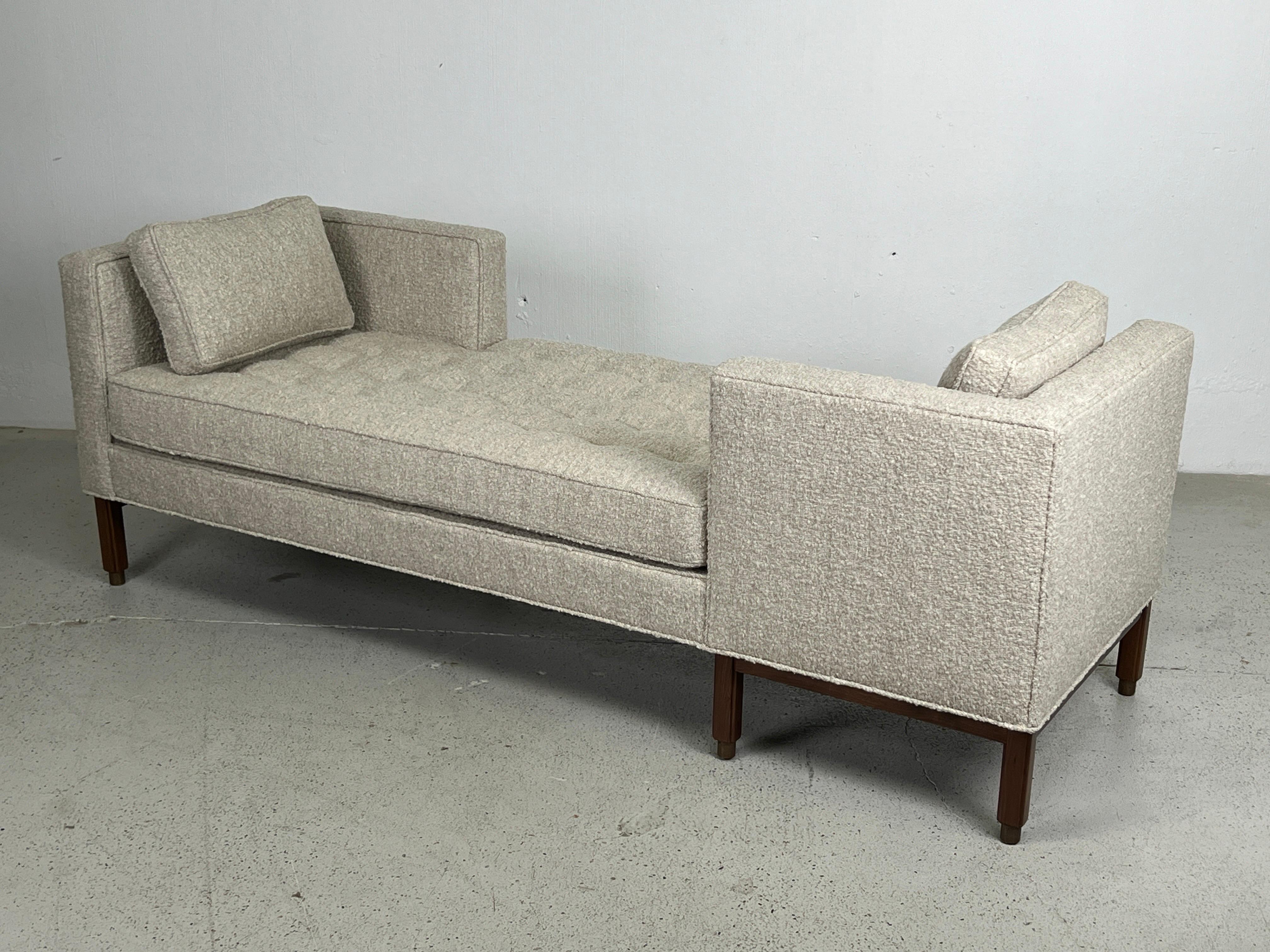 Dunbar Tete-a-Tete Sofa by Edward Wormley for Dunbar For Sale 4