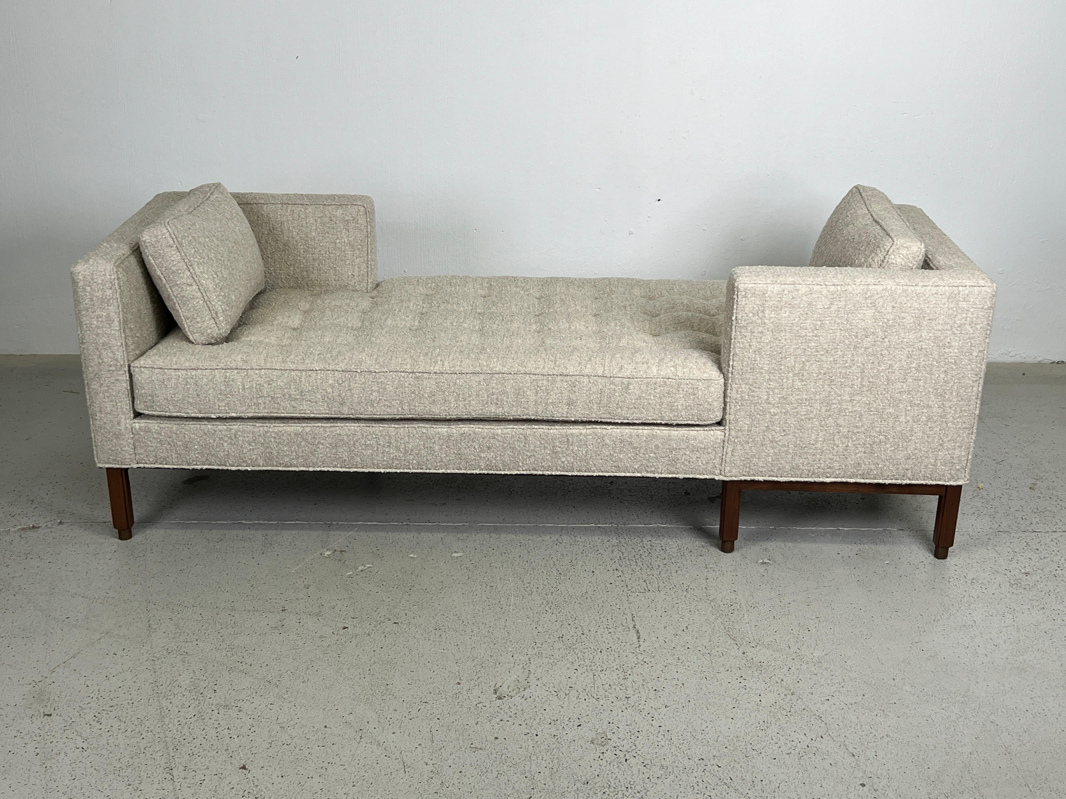 Dunbar Tete-a-Tete-Sofa von Edward Wormley für Dunbar im Zustand „Gut“ im Angebot in Dallas, TX