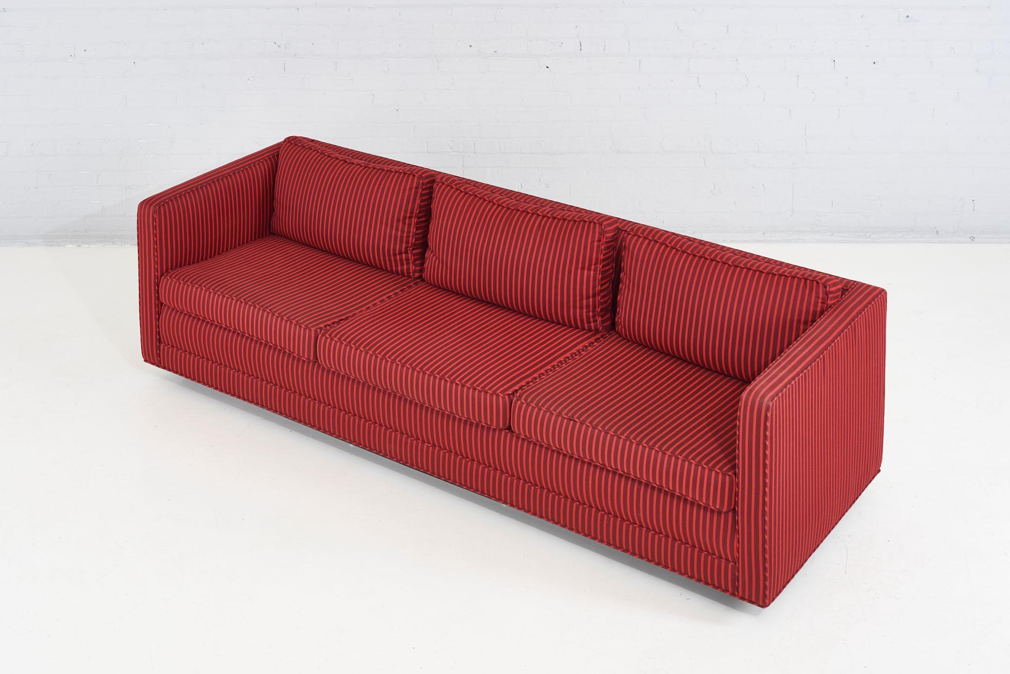 Dunbar Tuxedo Sofa Plinth Base, 1970 In Good Condition For Sale In Chicago, IL