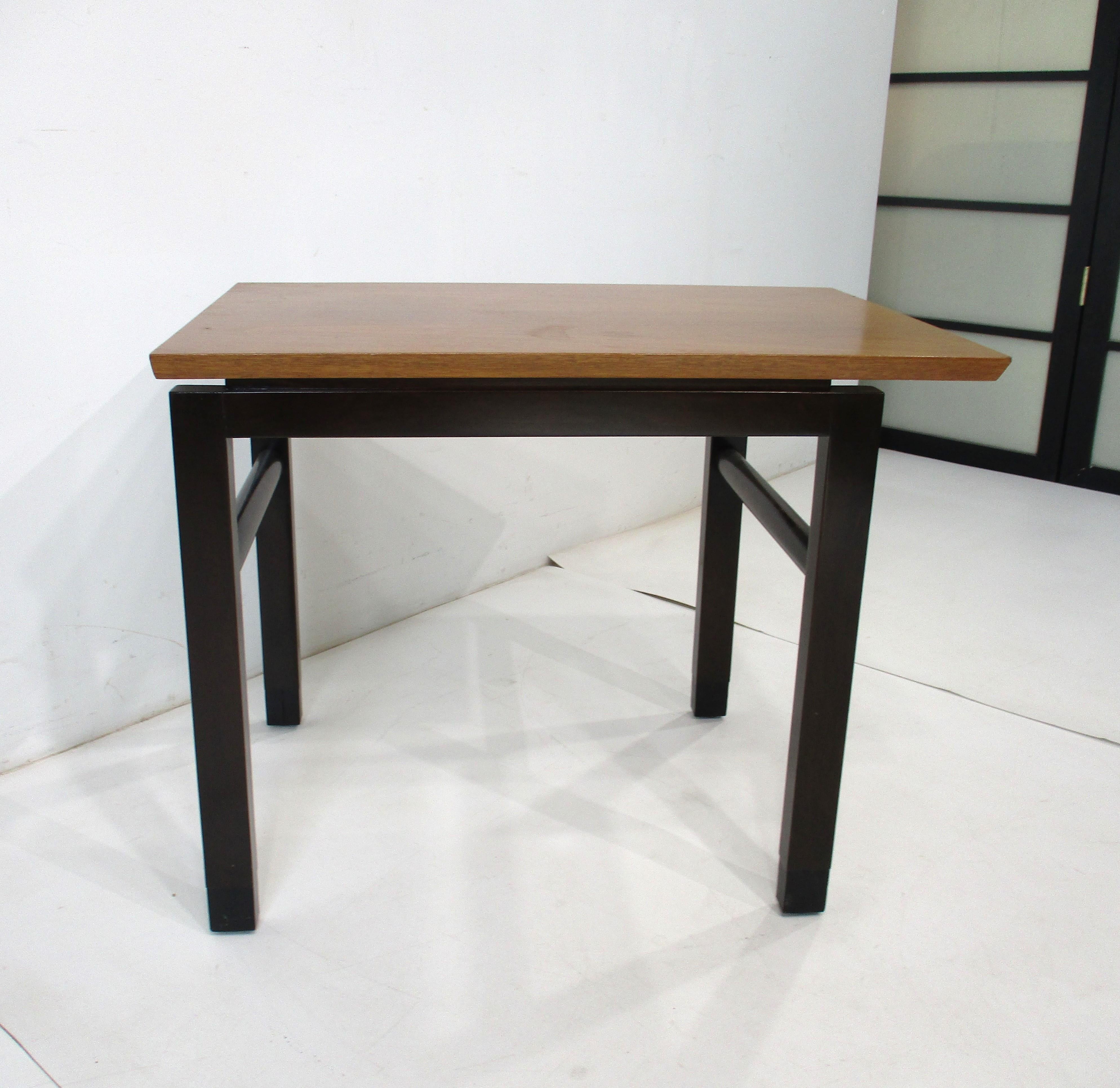 Dunbar Walnut Cantilever Topped End Table by Edward Wormley For Sale 3