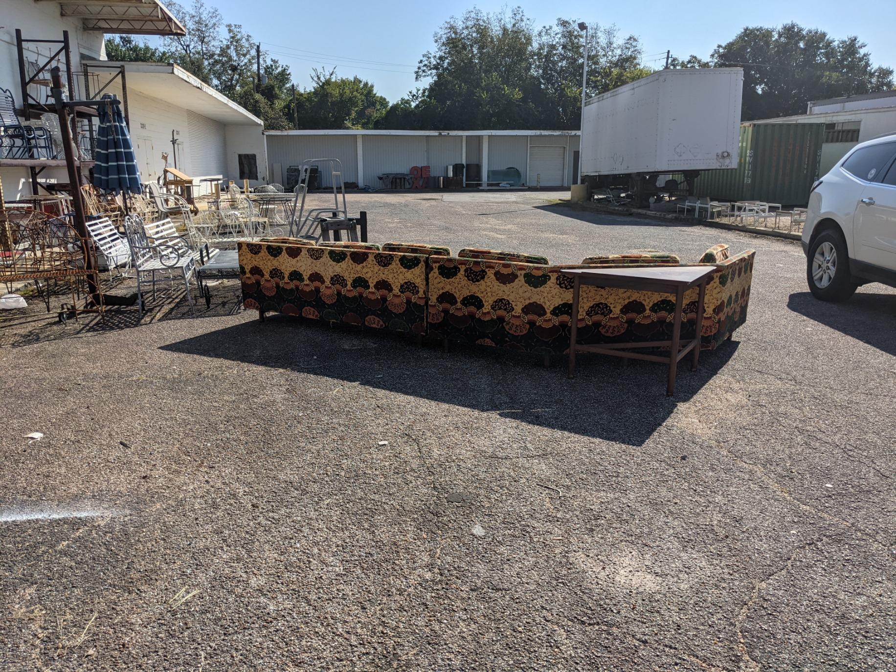 Dunbar Wormley 2 Piece Sectional Sofa In Good Condition For Sale In Pasadena, TX