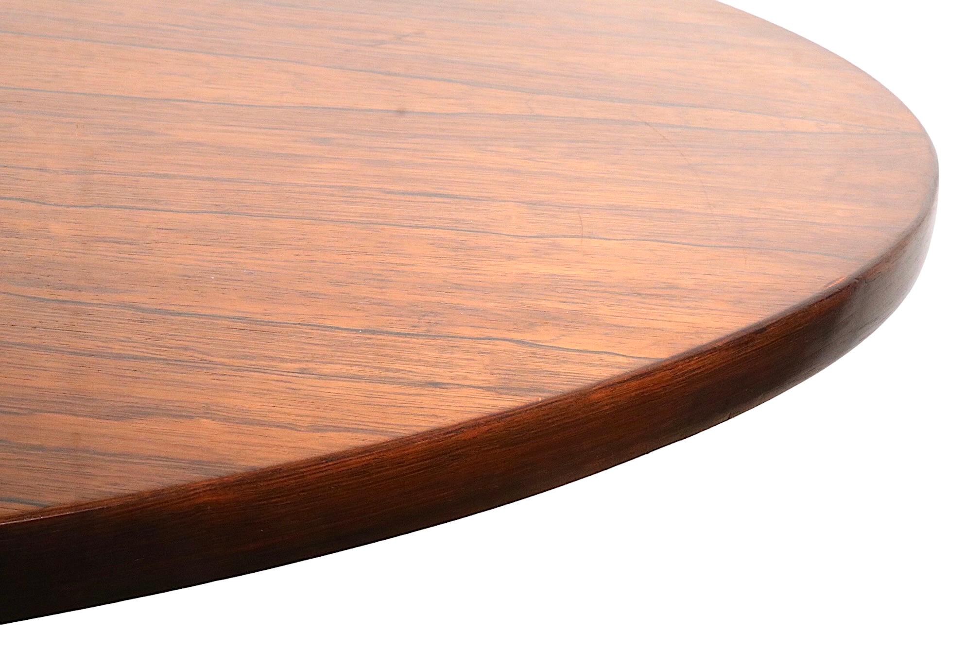 Dunbar Wormley Dining Table in Rosewood Model 936 C 1950/1960's For Sale 4