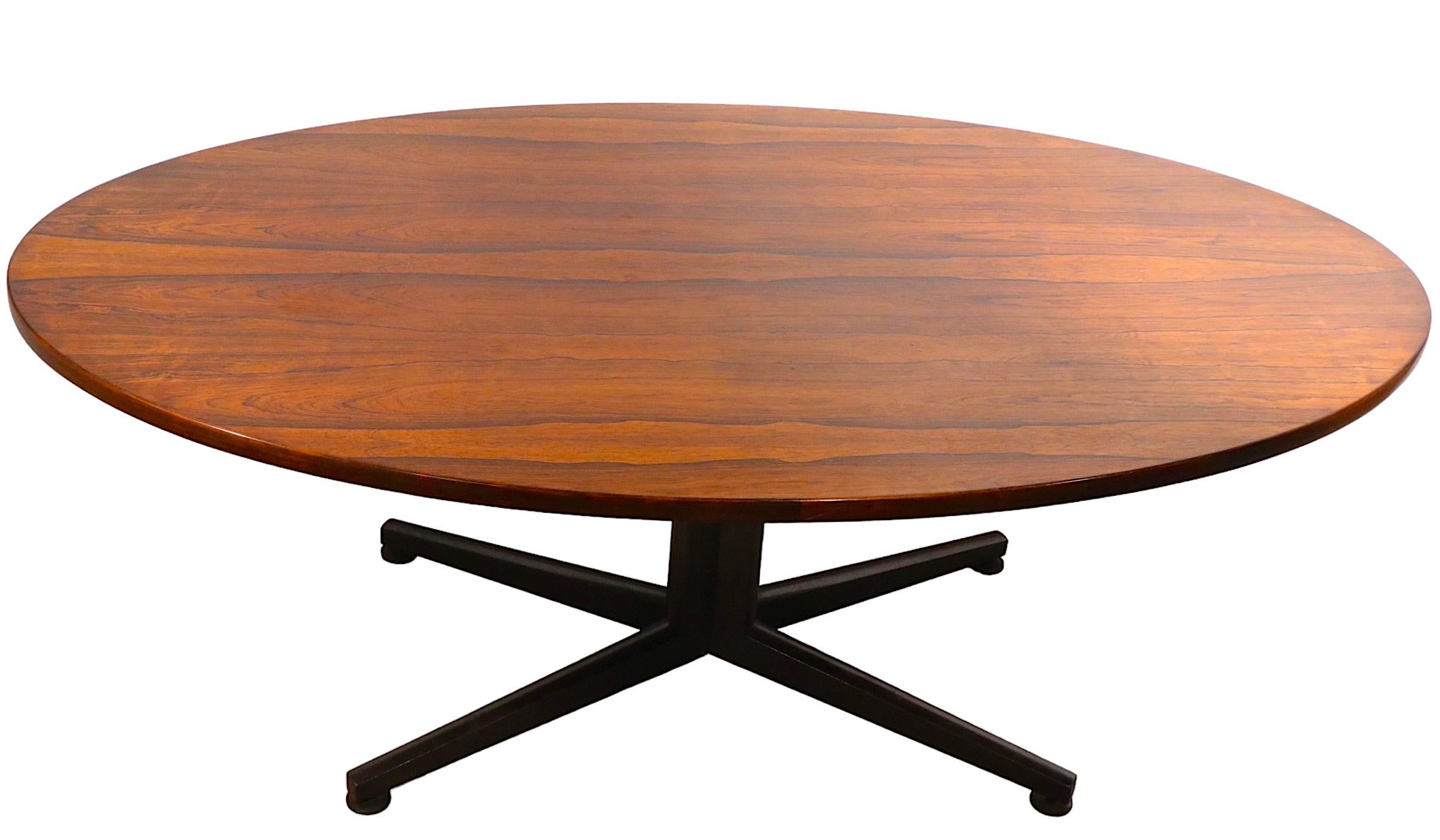 American Dunbar Wormley Dining Table in Rosewood Model 936 C 1950/1960's For Sale
