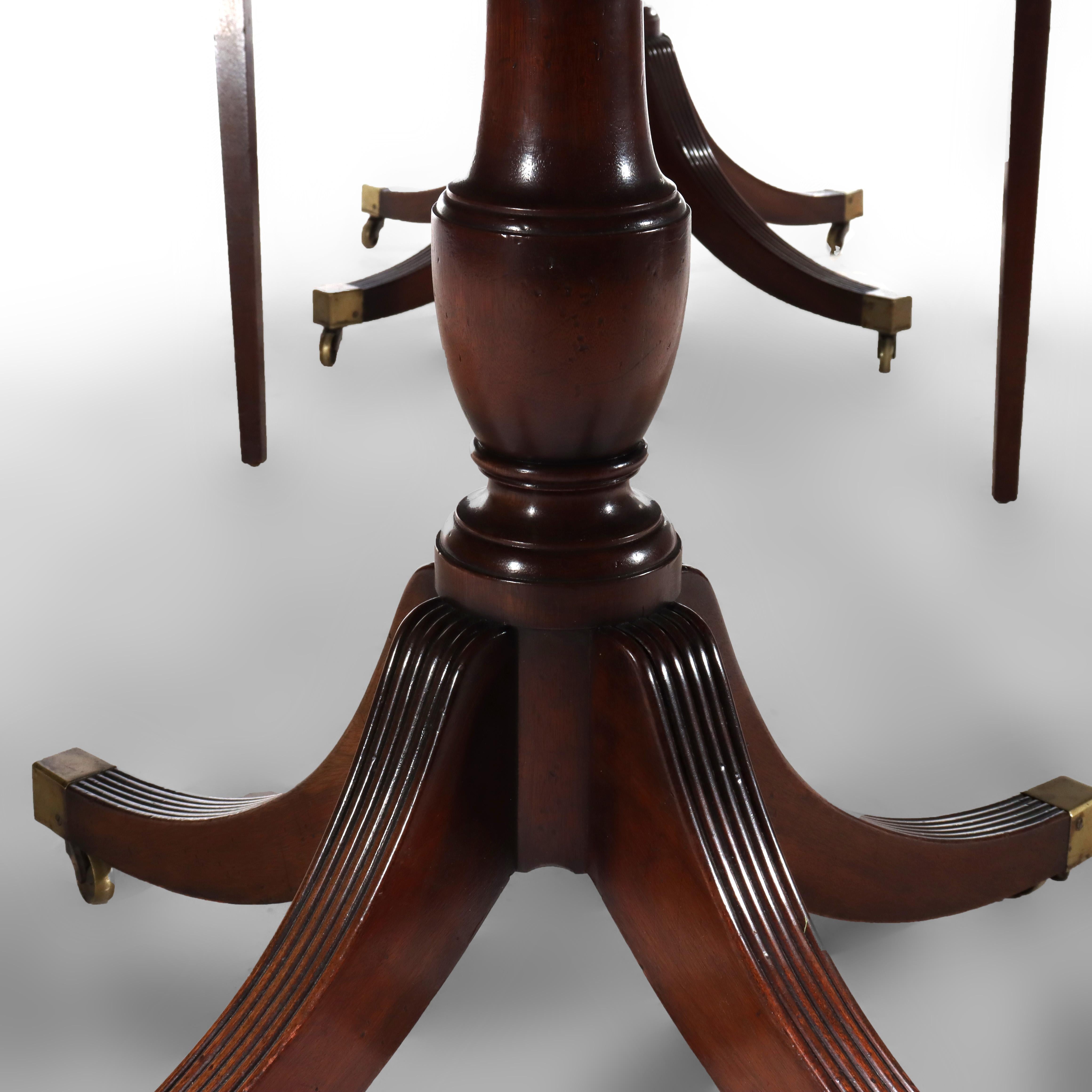 Table de banquet en acajou de style George III de Duncan & Phyfe avec trois abattants c1820 Bon état - En vente à Big Flats, NY
