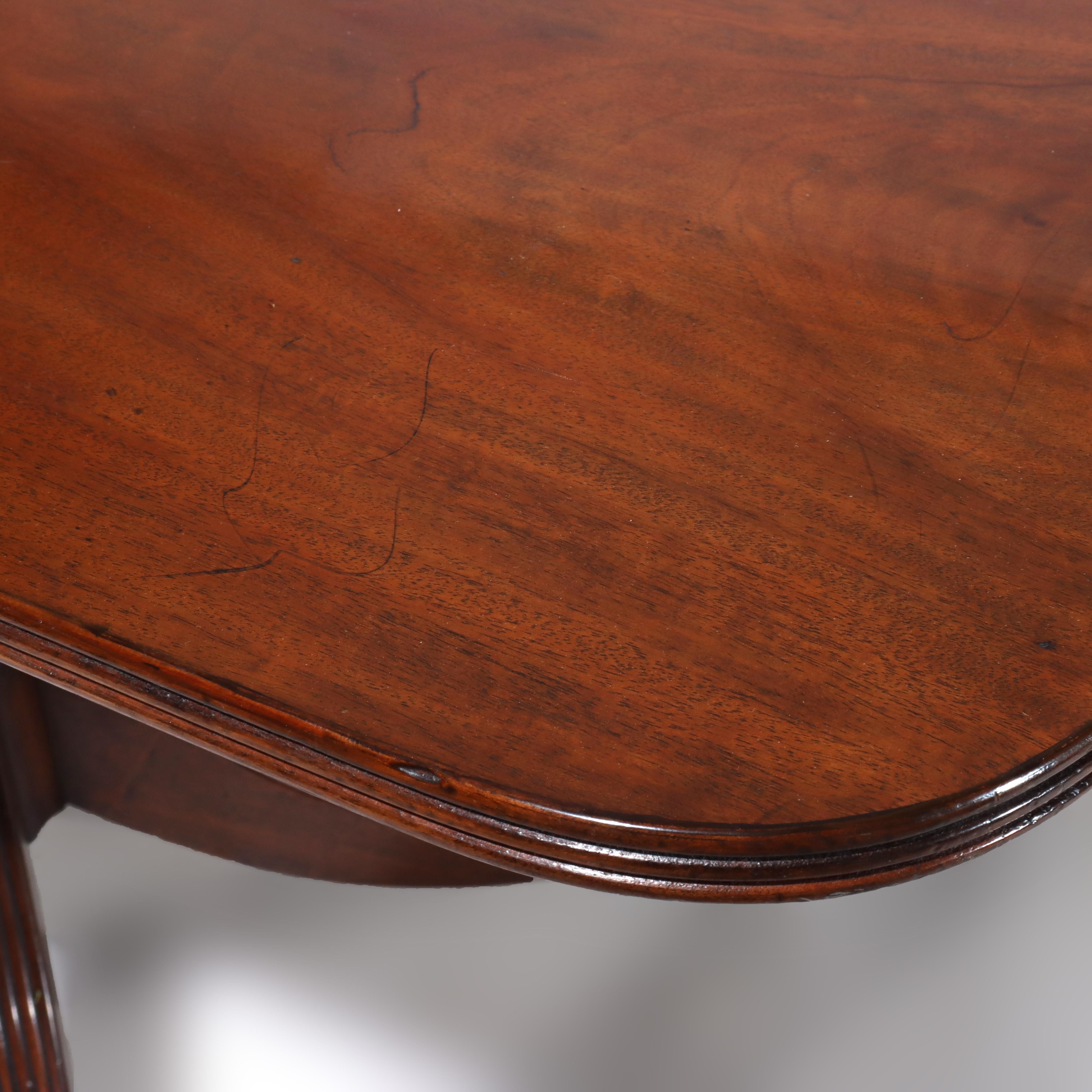XIXe siècle Table de banquet en acajou de style George III de Duncan & Phyfe avec trois abattants c1820 en vente
