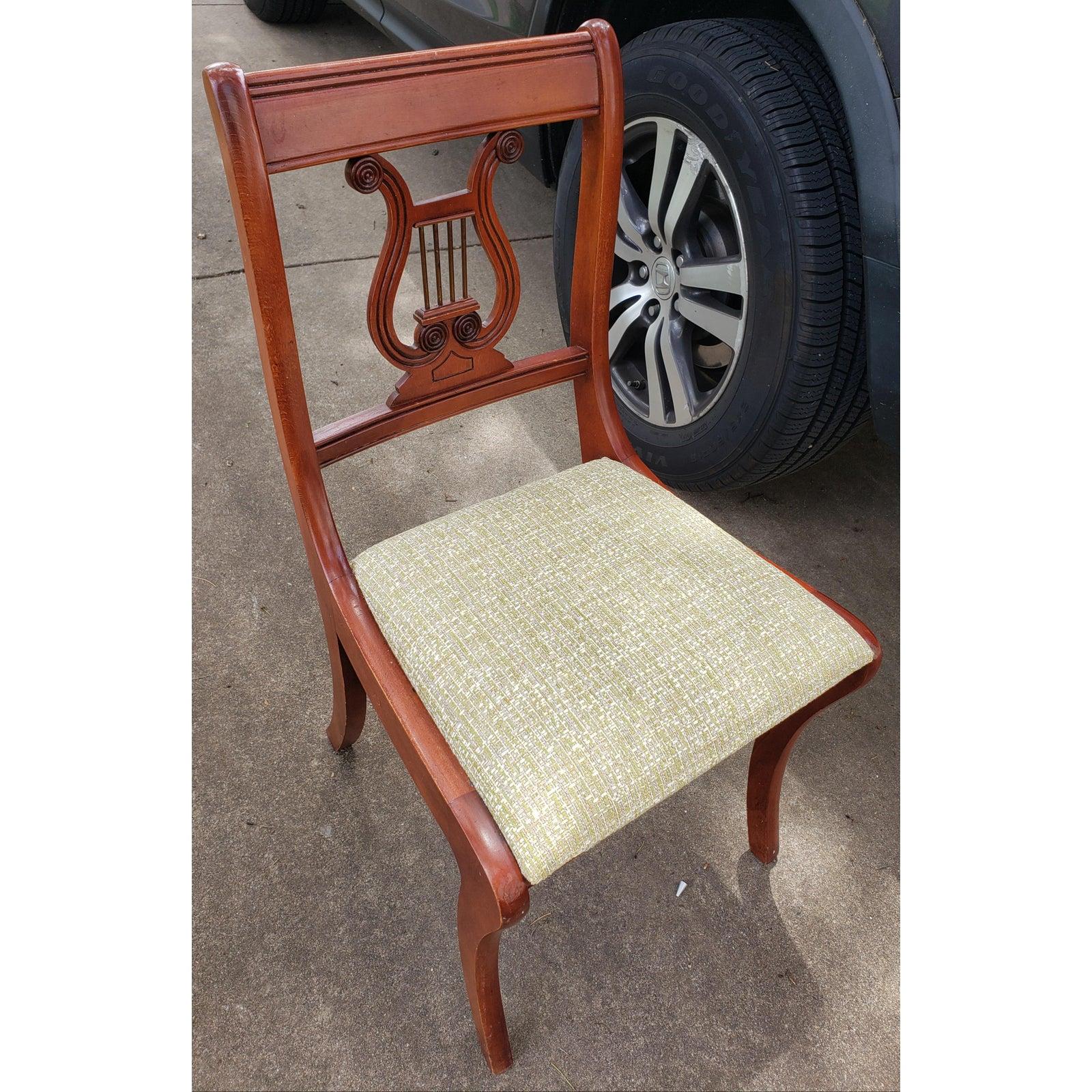 Duncan Phyfe Style Harp Back Dining Side Chairs, a Pair In Good Condition In Germantown, MD