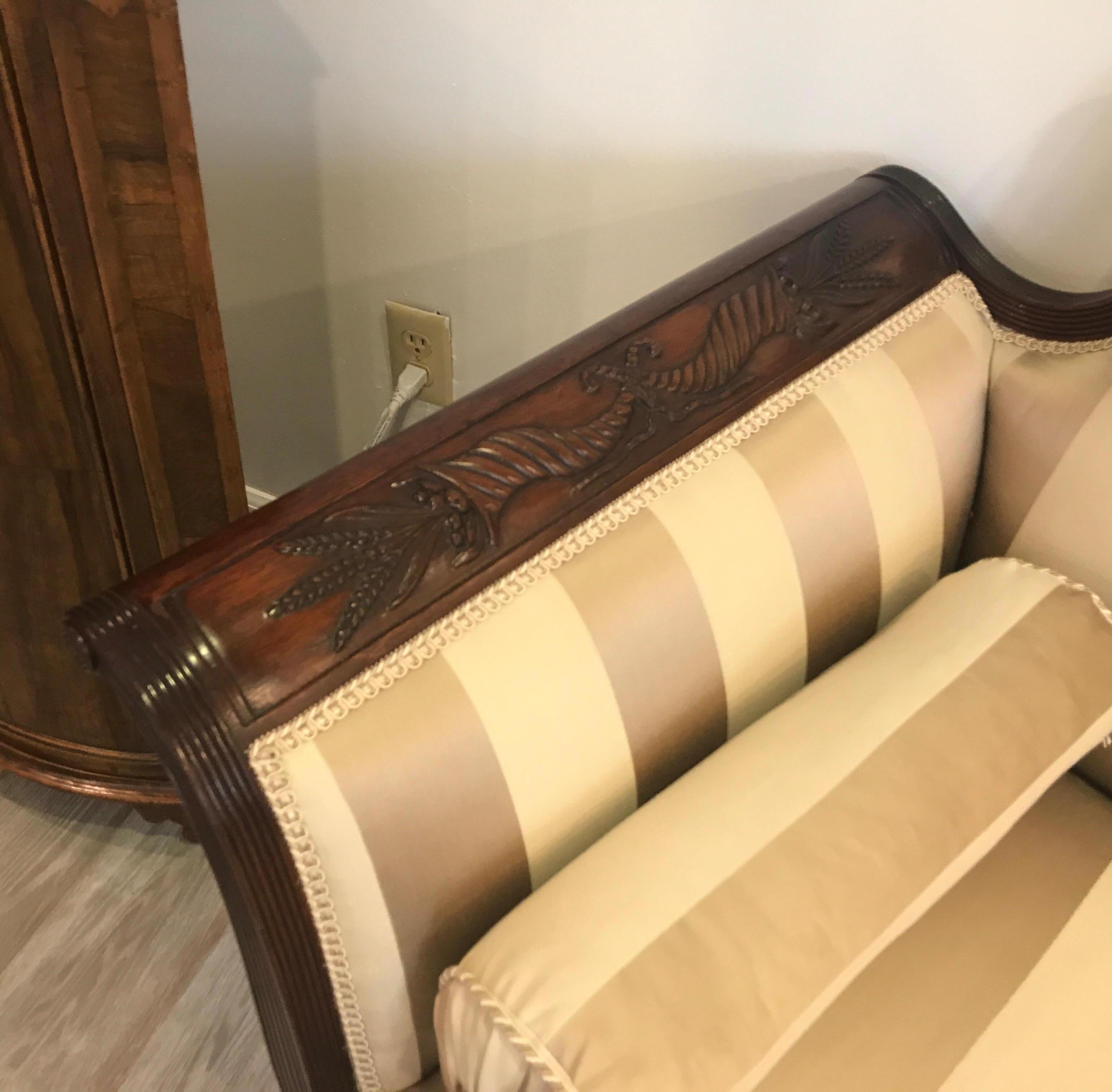 Duncan Phyfe Style Mahogany Sofa In Excellent Condition In Lambertville, NJ