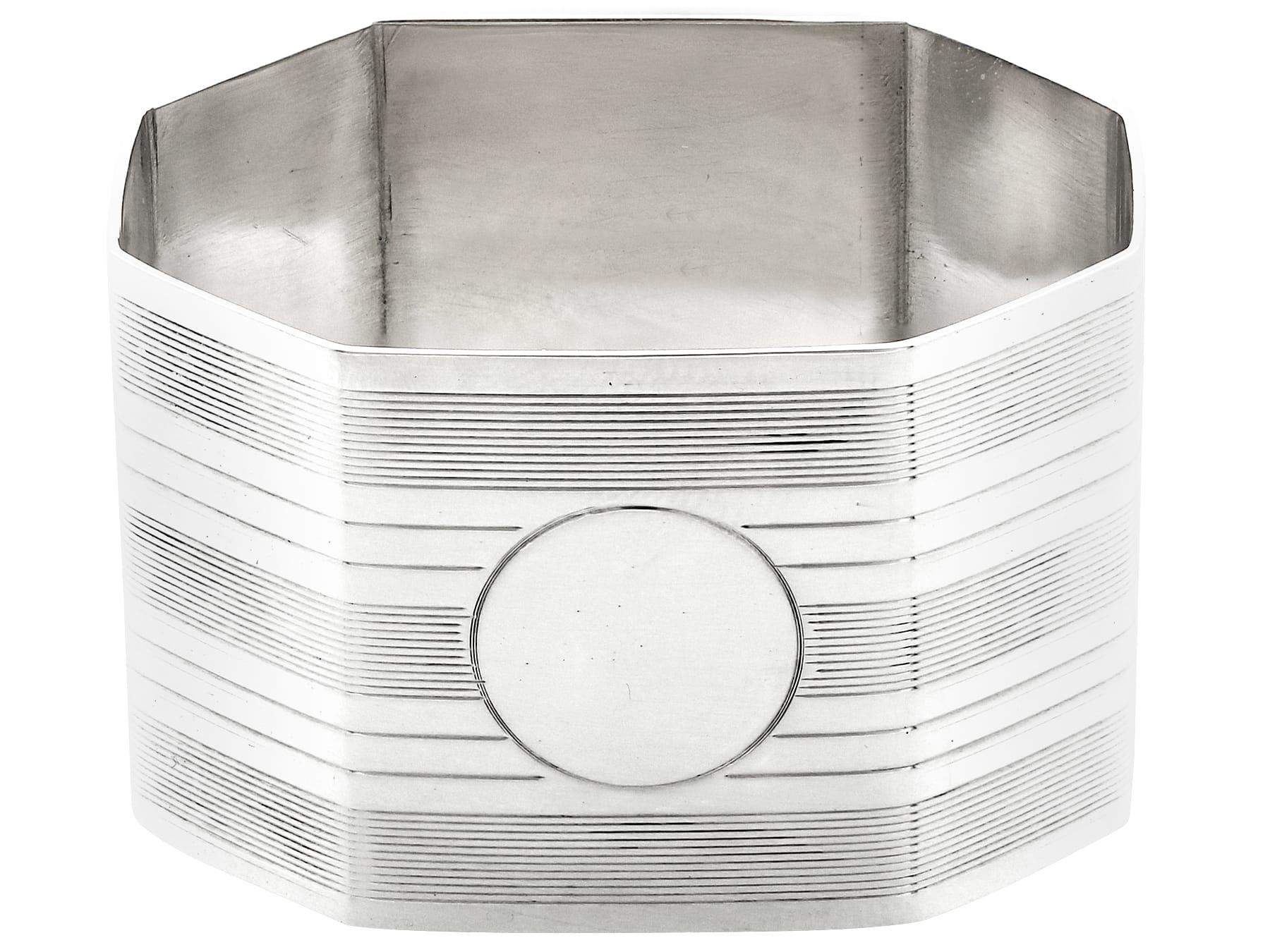 Mid-20th Century Duncan & Scobbie Antique Boxed Sterling Silver Napkin Rings For Sale