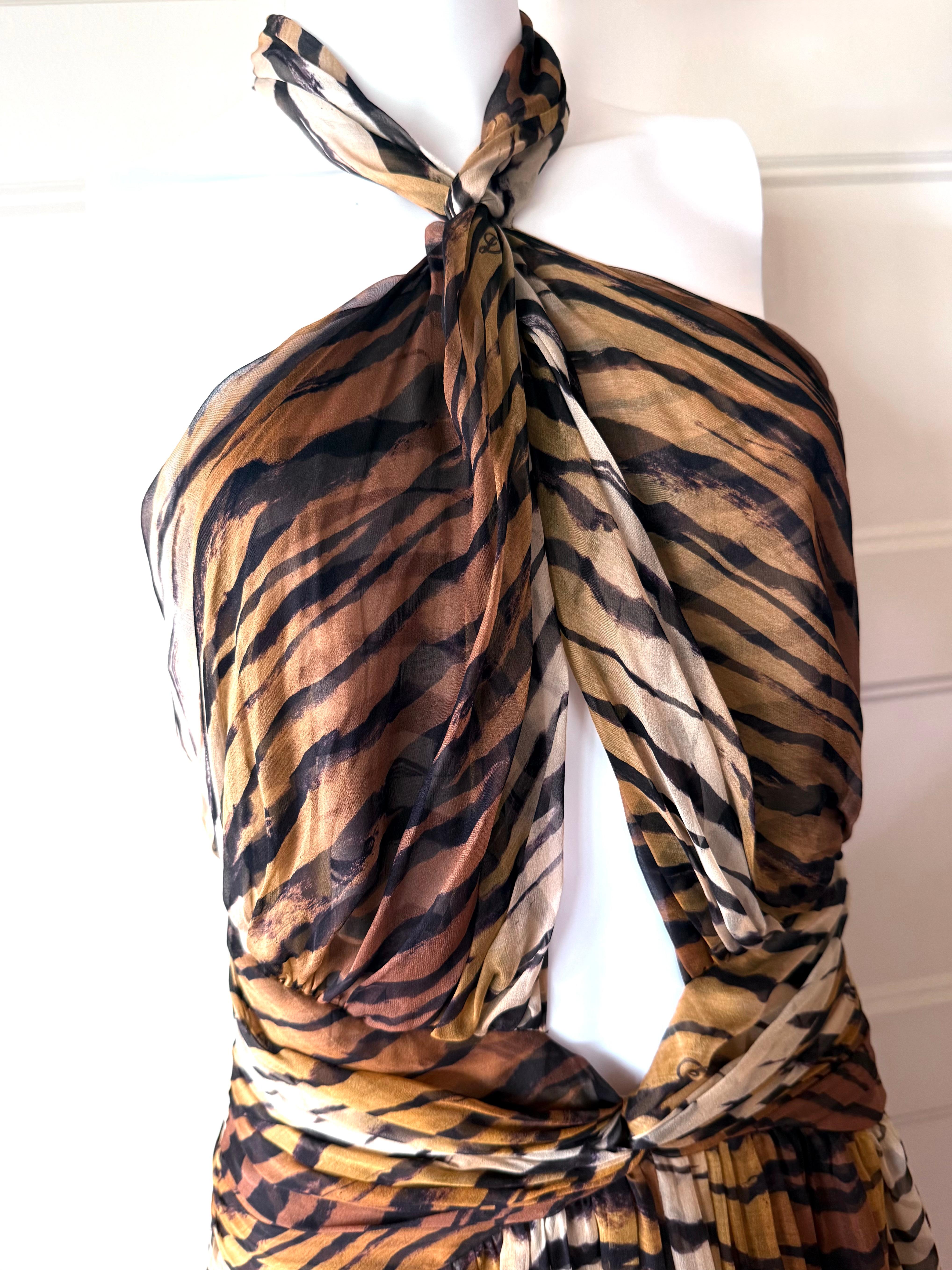DUNDAS Runway F/W 2019 Couture Tiger Print Silk Cutout Gown with Train in vendita 1
