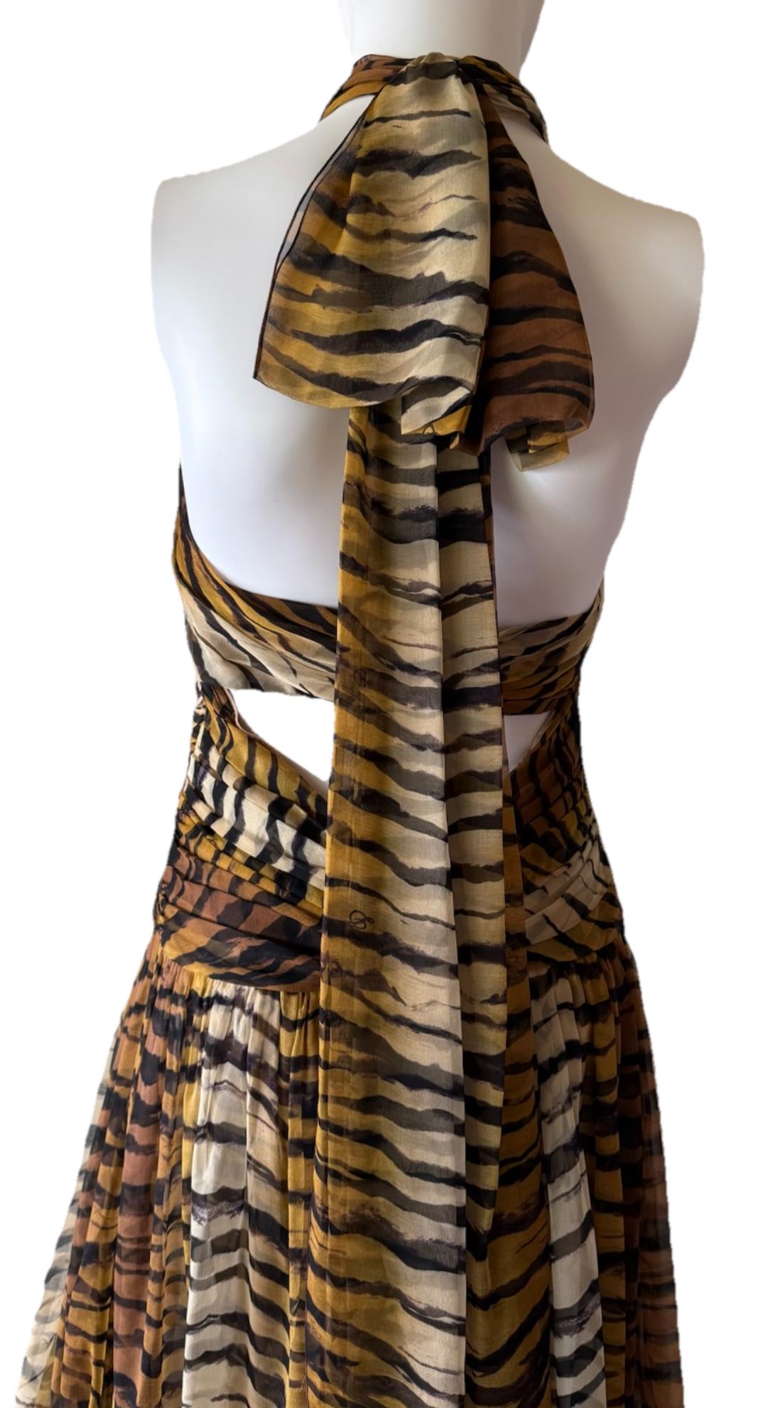 DUNDAS Runway F/W 2019 Couture Tiger Print Silk Cutout Gown with Train in vendita 3