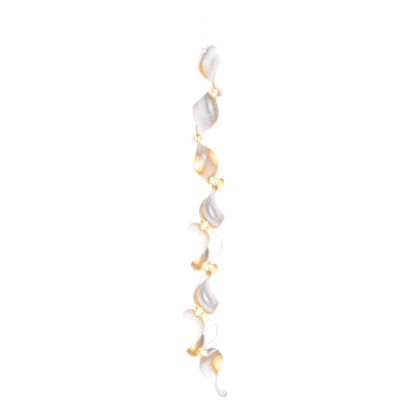 Lámpara de araña de líneas verticales Dune 8 en aluminio anodizado plata by MOSS Objects en venta
