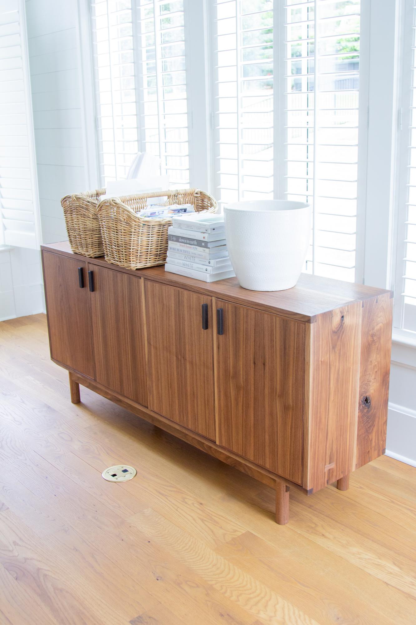 Dune Allen Credenza in Solid Walnut For Sale 1