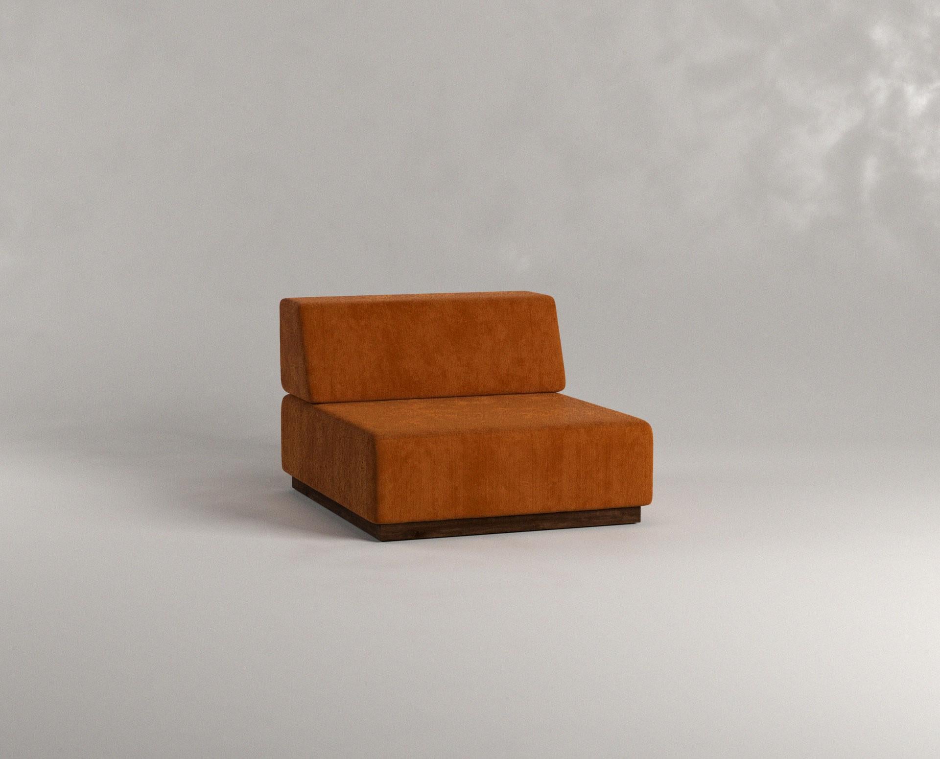 Dune Nube Lounger by Siete Studio
Dimensions: D100 x W80 x H60 cm.
Materials: Walnut, cushions, upholstery.

Characterised by its round edges and soft white cushions, Nube carries the comforting sensation of falling into a cloud.
The framework is