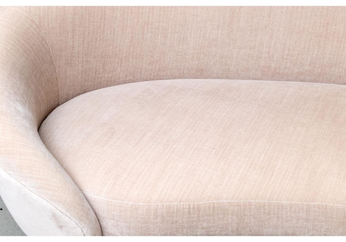 Mid-Century Modern Canapé Galaxy de Studio A en vente