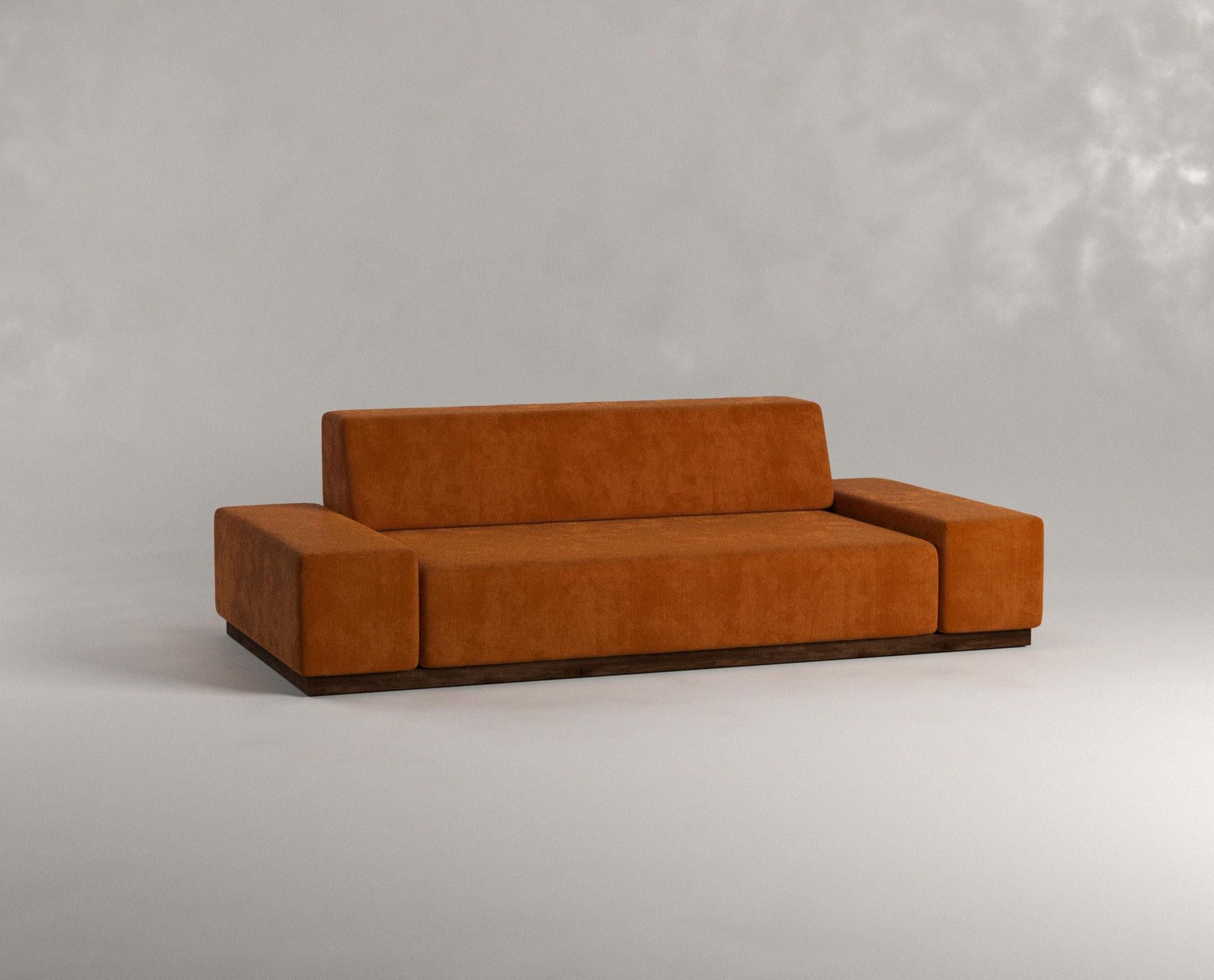 Nube sofa two seaters dune by Siete Studio
Dimensions: D200 x W100 x H60 cm.
Materials: Walnut, cushions, upholstery.

Characterised by its round edges and soft white cushions, Nube carries the comforting sensation of falling into a cloud.
The