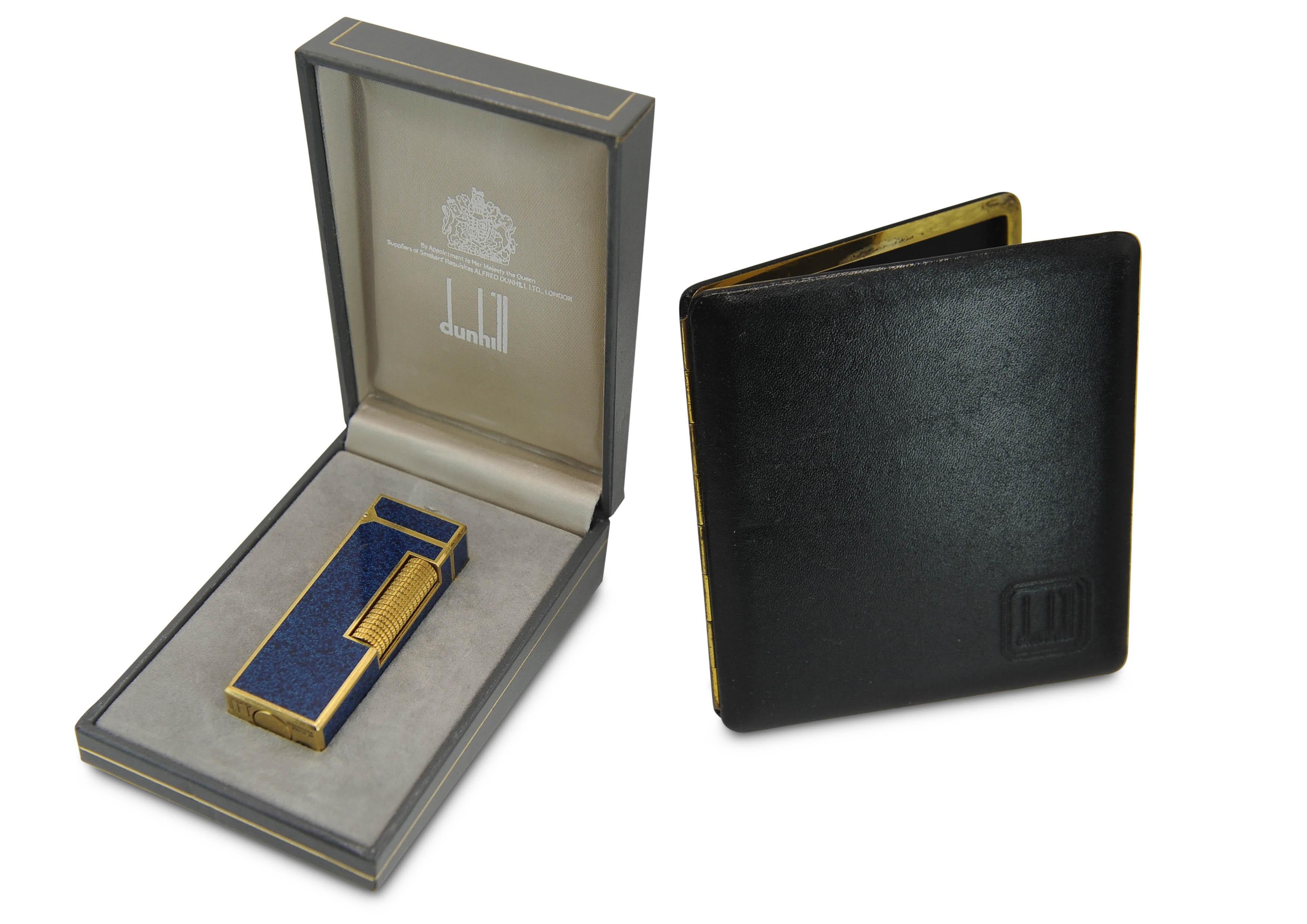 Accendino Dunhill Rollagas placcato in oro 18ct e laccato in marmo blu, imballato e revisionato in vendita 11