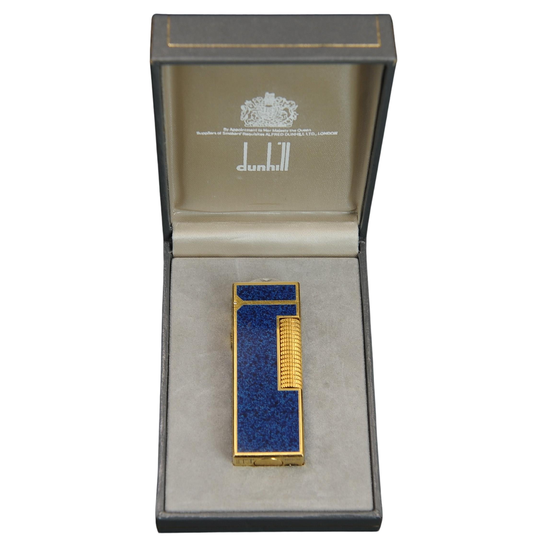 Placcato oro Accendino Dunhill Rollagas placcato in oro 18ct e laccato in marmo blu, imballato e revisionato in vendita