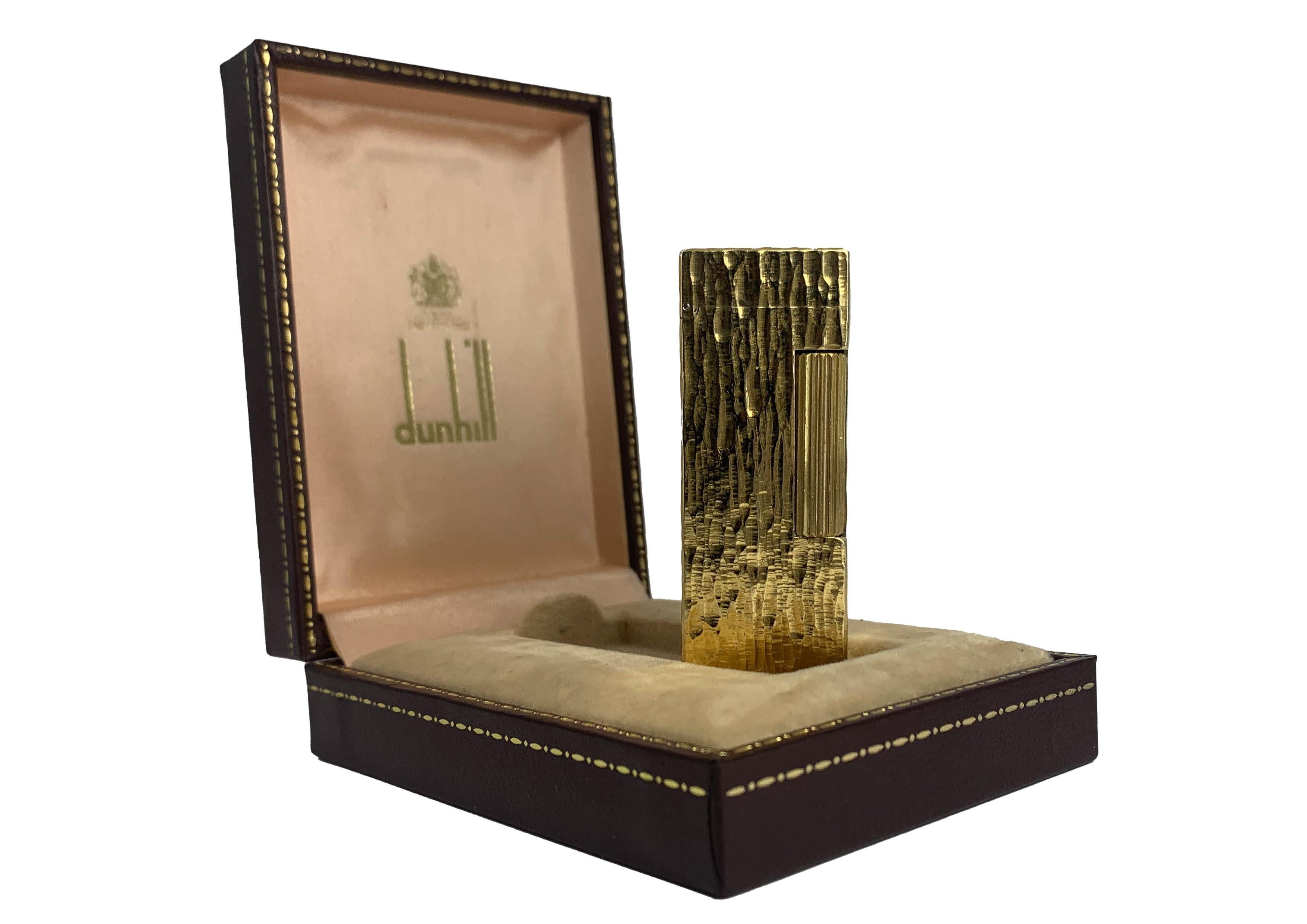 Dunhill Encendedor De Bolsillo Y Caja De Rollagas Efecto Corteza Chapado En Oro 18ct en venta 5