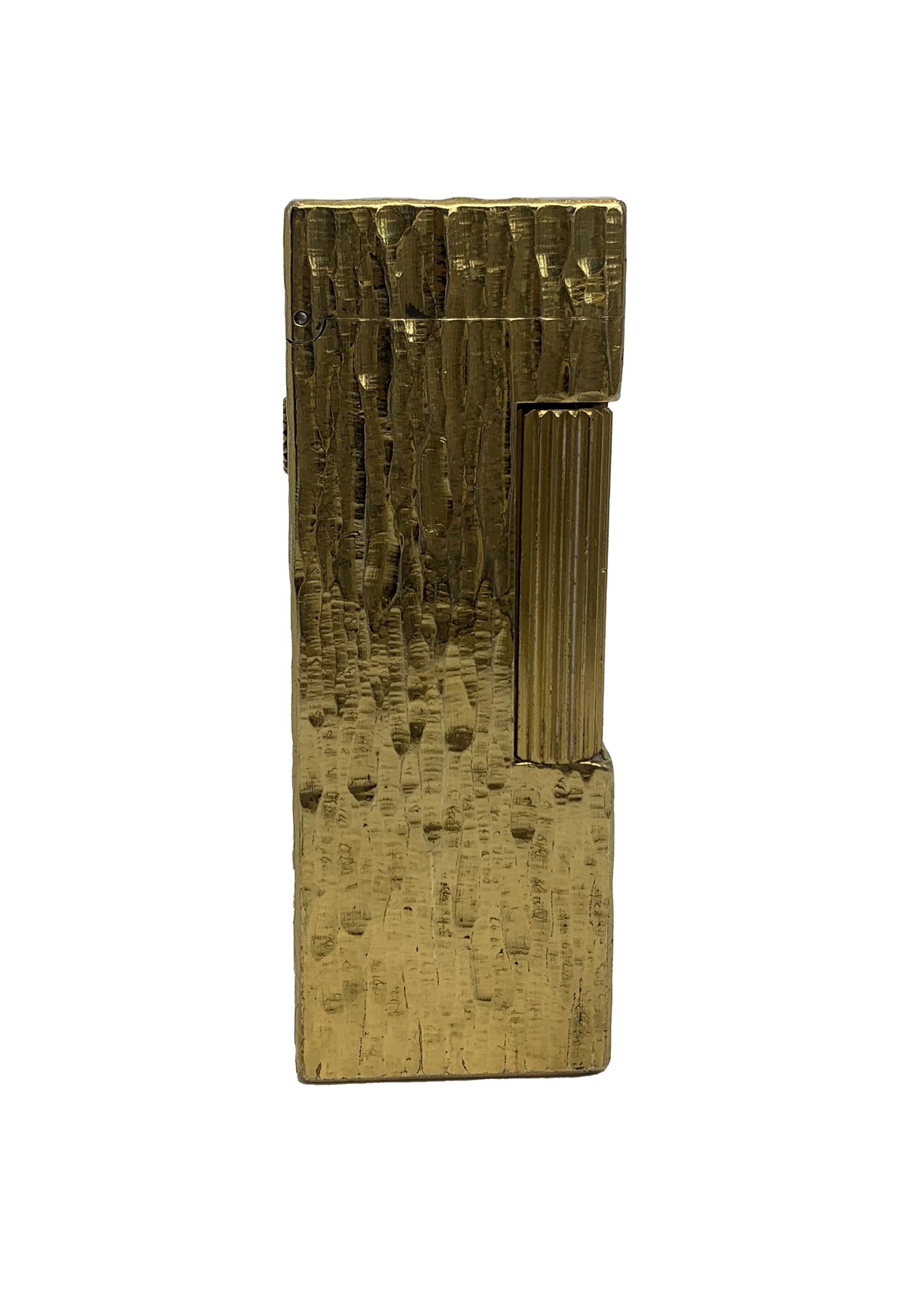 Dunhill Encendedor De Bolsillo Y Caja De Rollagas Efecto Corteza Chapado En Oro 18ct en venta 10