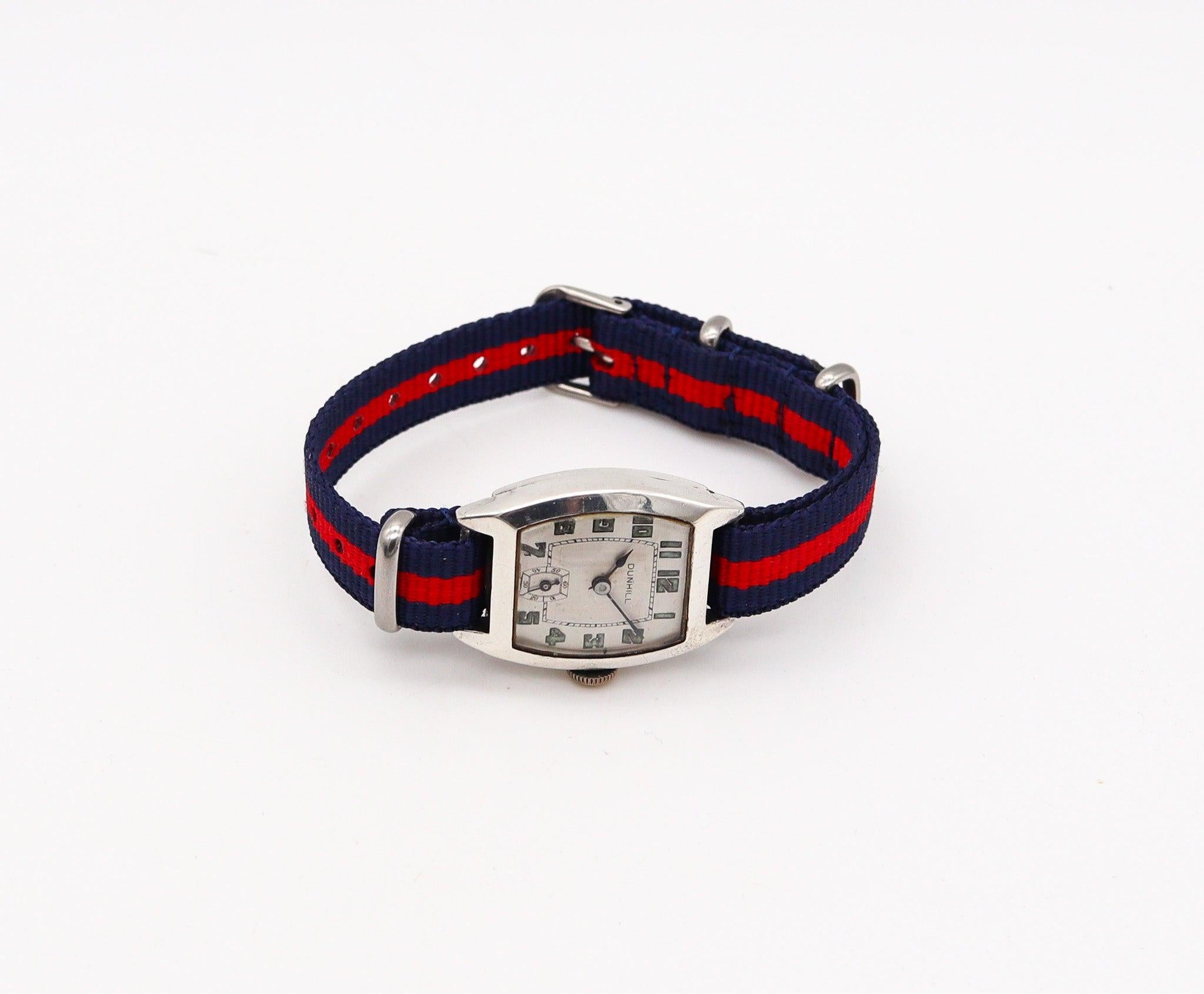 Art déco Montre-bracelet Tonneau Art Déco 1930 en argent sterling massif .925 en vente