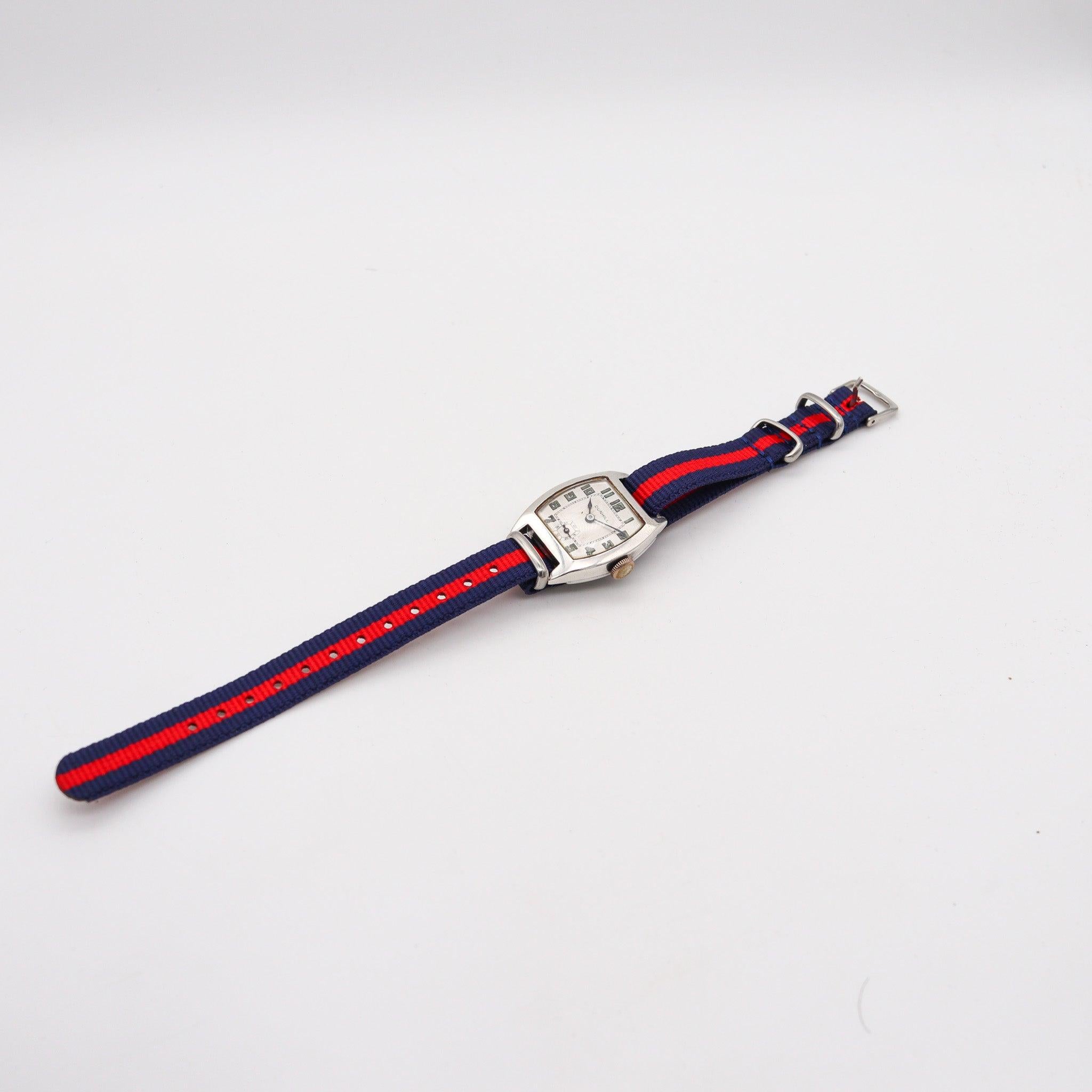Montre-bracelet Tonneau Art Déco 1930 en argent sterling massif .925 Excellent état - En vente à Miami, FL