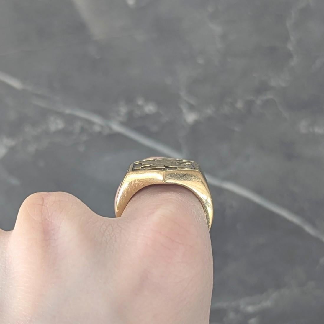 Dunhill, chevalière unisexe en or jaune 18 carats avec gravure de lion héraldique, années 2000 en vente 5